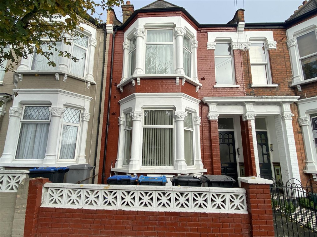 10B, Buchanan Gardens