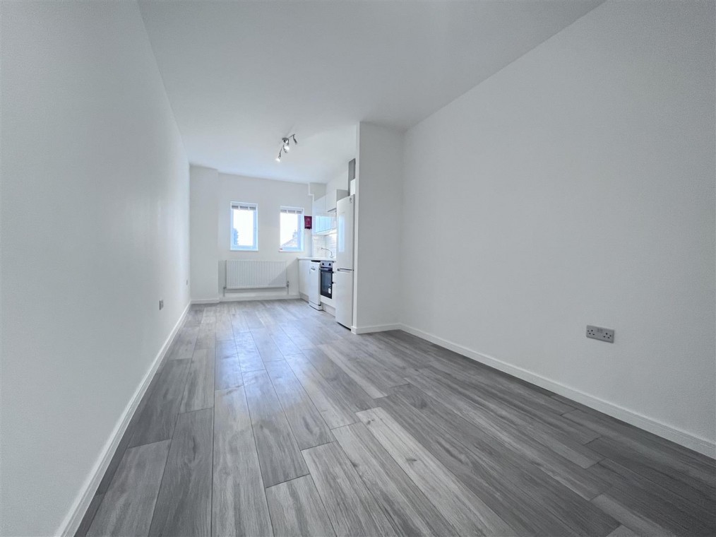 Flat 1, Turners Hill, 7, Albury Grove Road