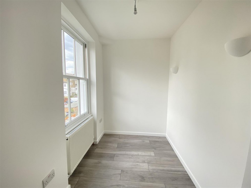 Flat 7, 26, Brondesbury Villas