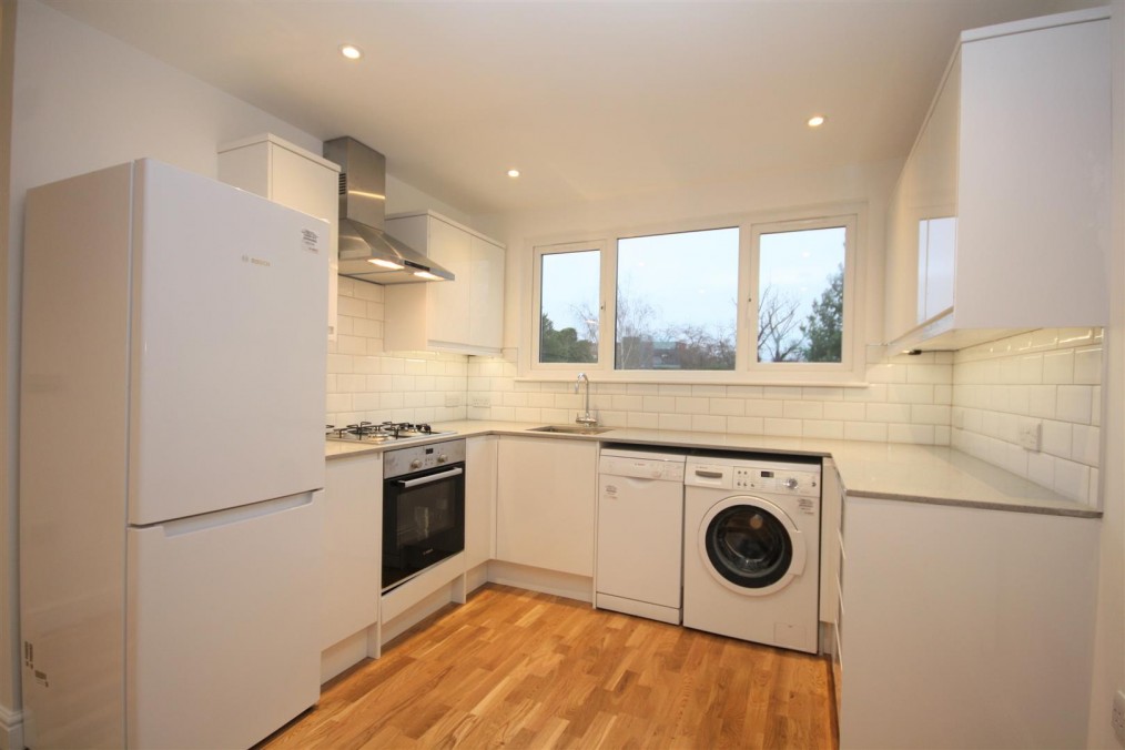 120B, Chatsworth Road