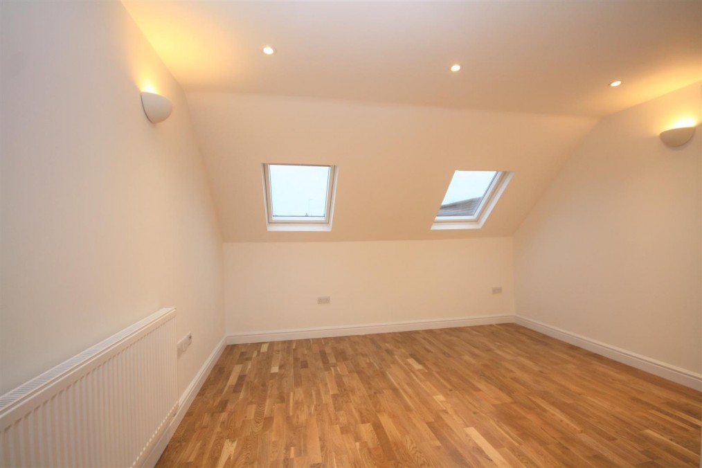 120B, Chatsworth Road