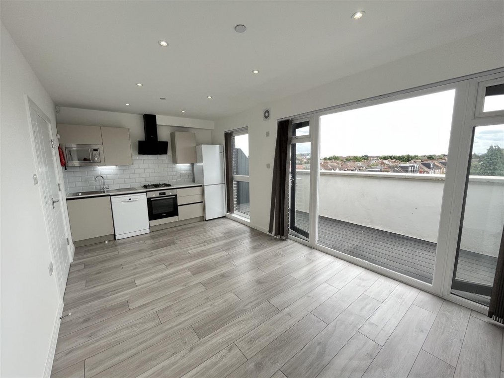 Top Floor Flat, 1079A, High Road