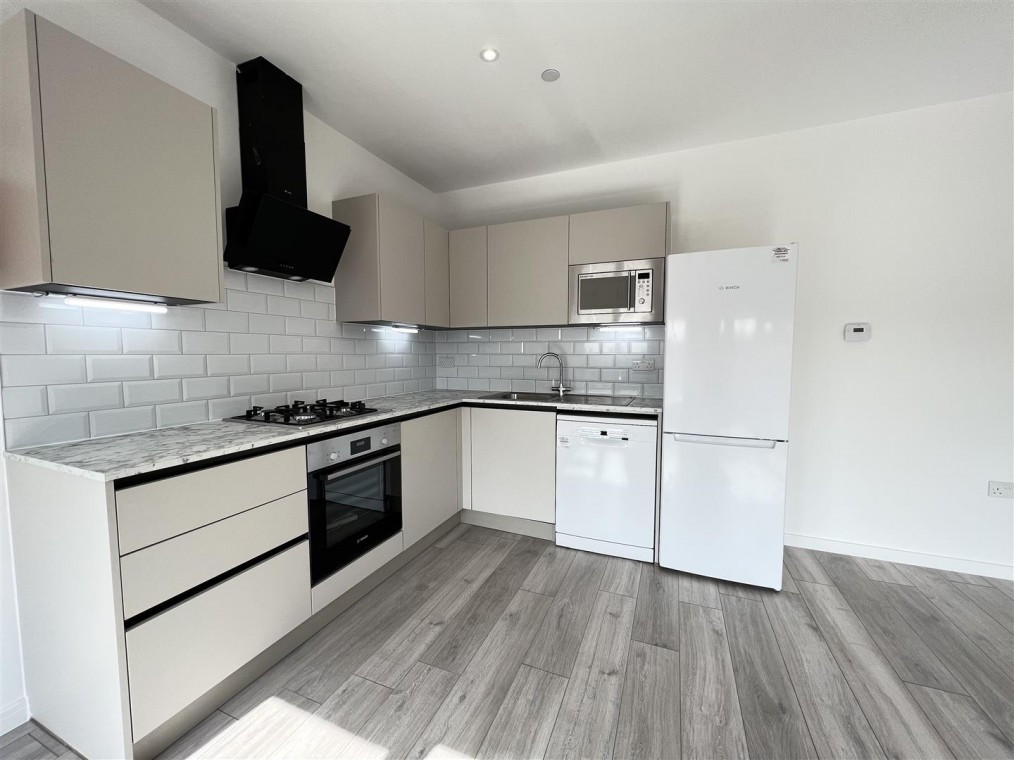 Top Floor Flat, 1073A, High Road