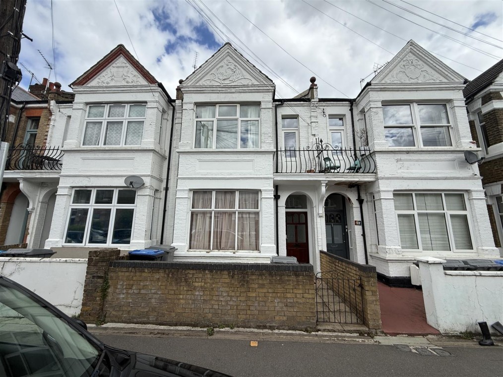 96b, Clifford Gardens
