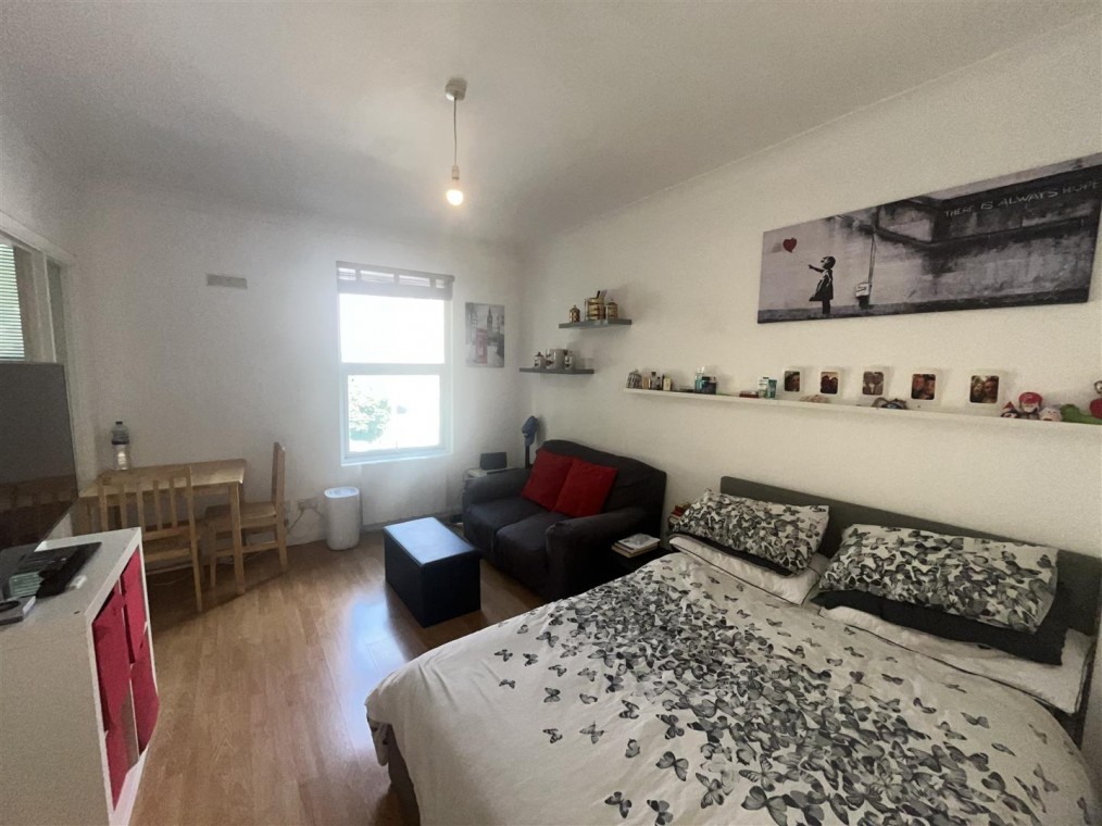 Flat 4 57, Loveridge Road
