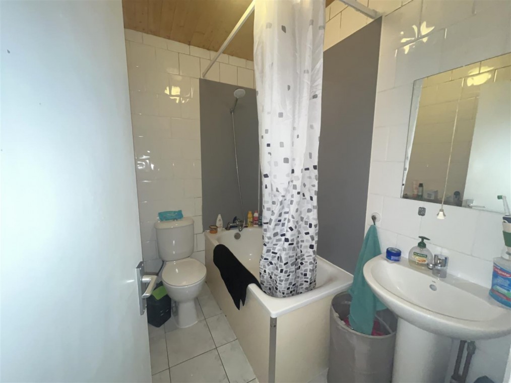 Flat 4 57, Loveridge Road