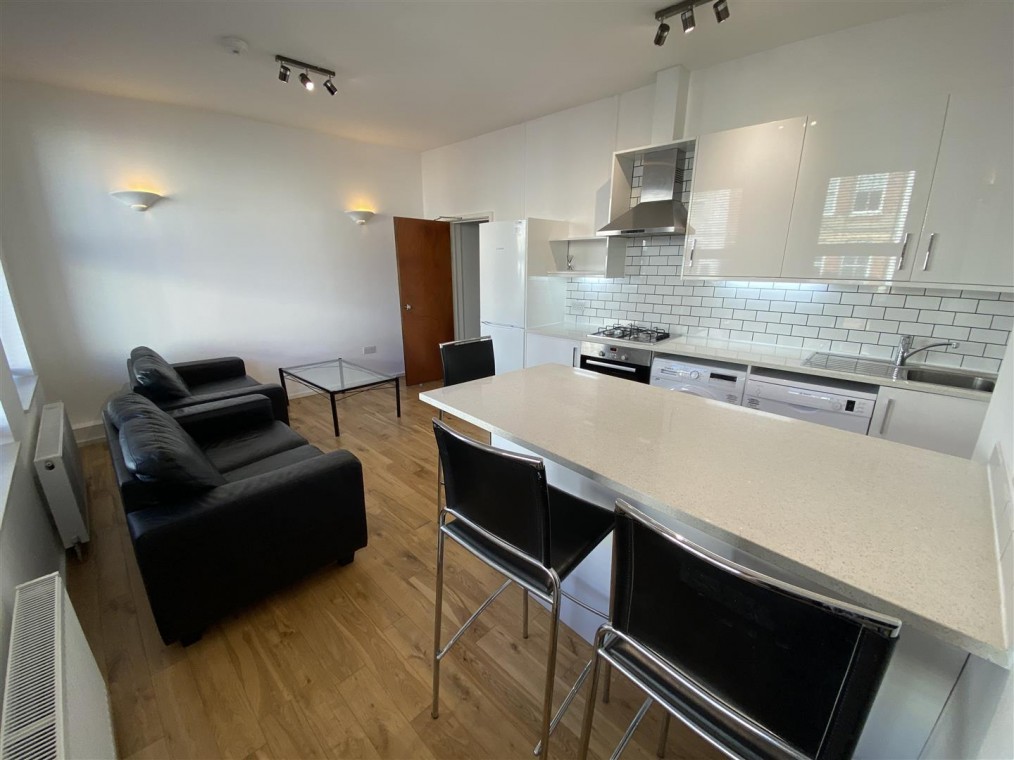 First Floor Flat 104, Chamberlayne Road
