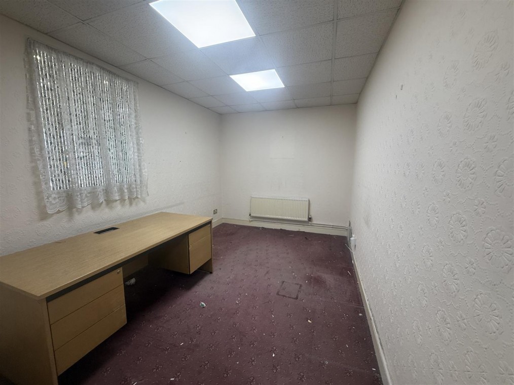 Unit 3, 57, Turners Hill
