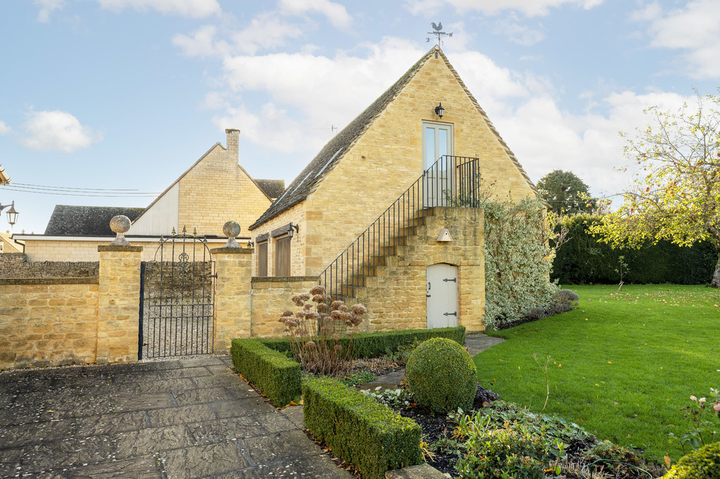 Bow Lane, Bourton-on-the-Water, Cheltenham