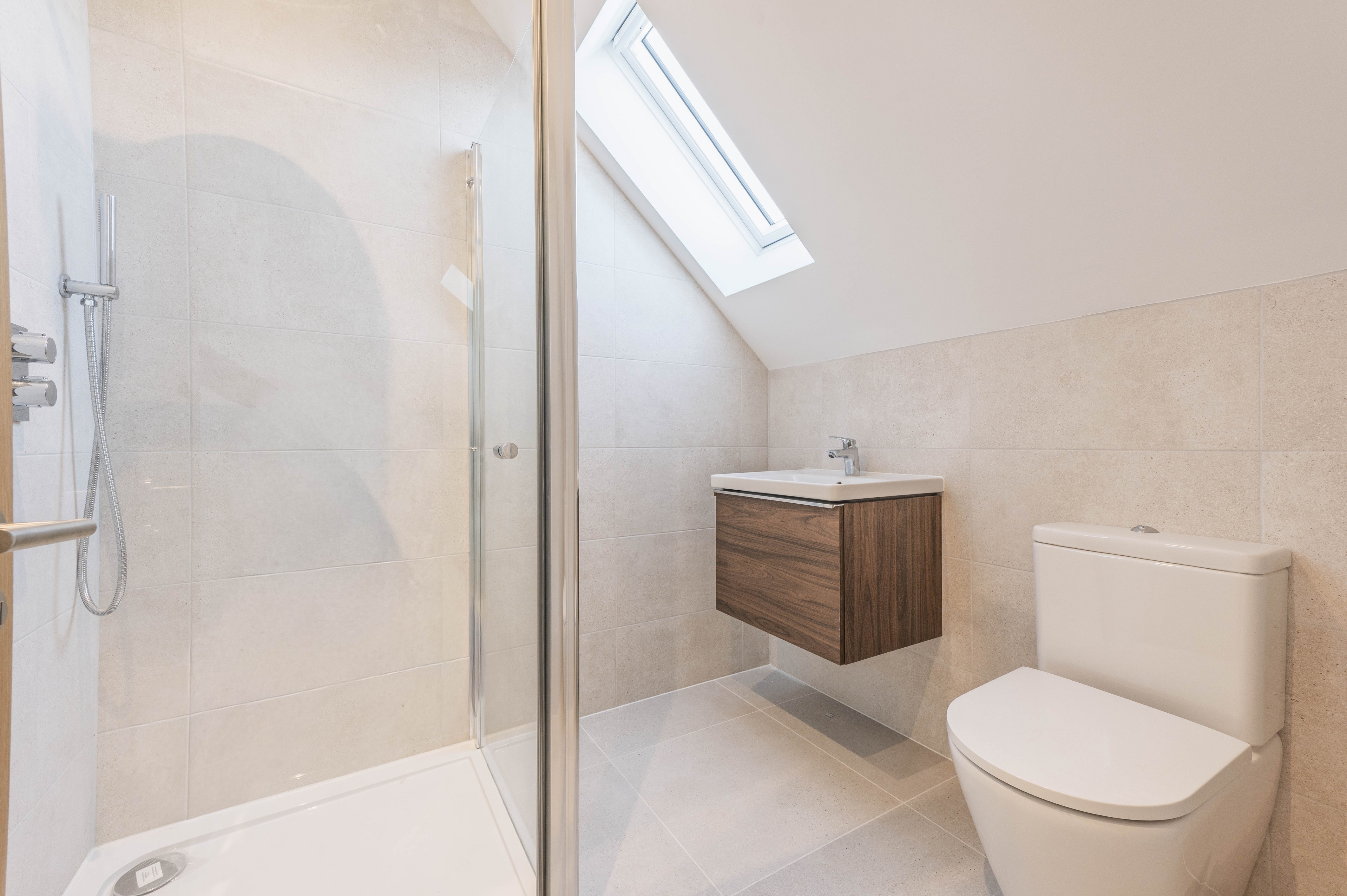 1 Grove Court, Station Road, GL54