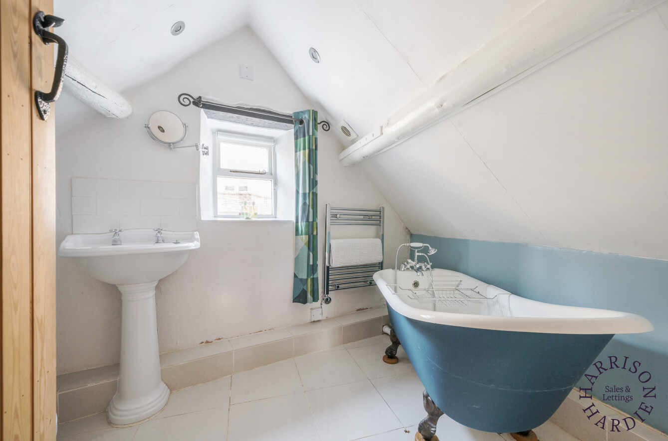 2 The Quadrangle, Naunton, GL54