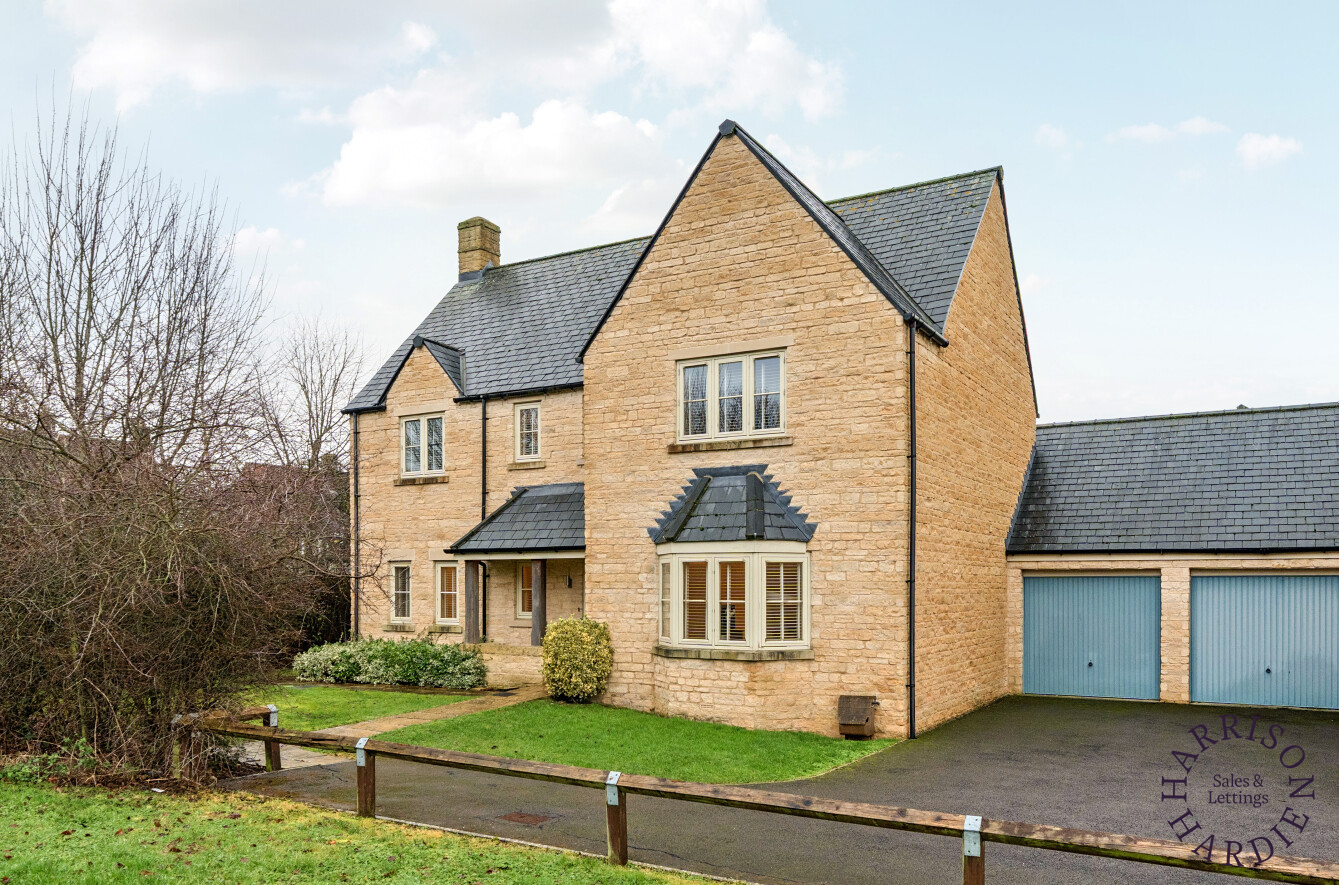 Dudley Johnson Close, Bourton-On-The-Water, GL54