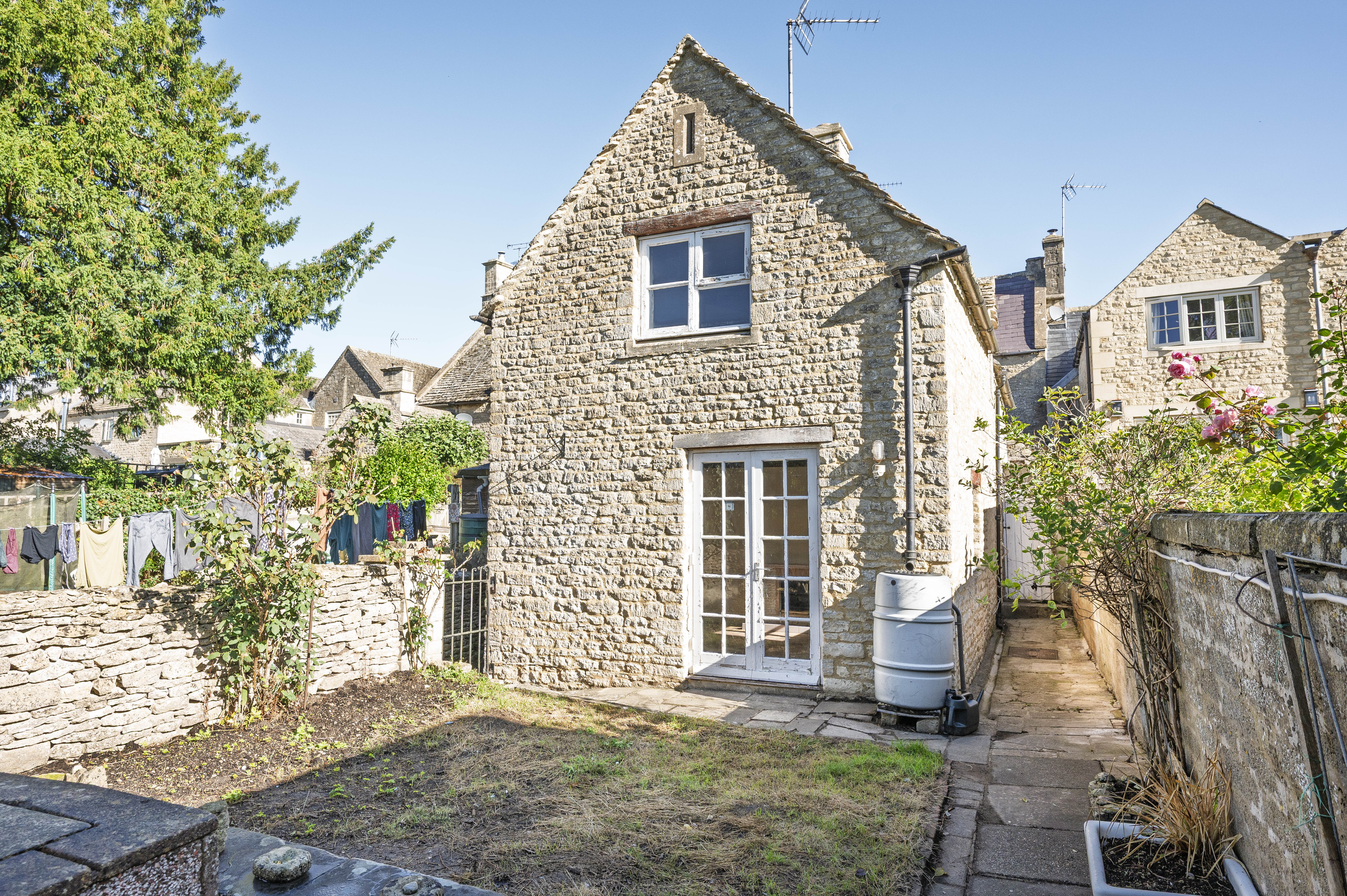 Dutton Lane, Northleach, GL54