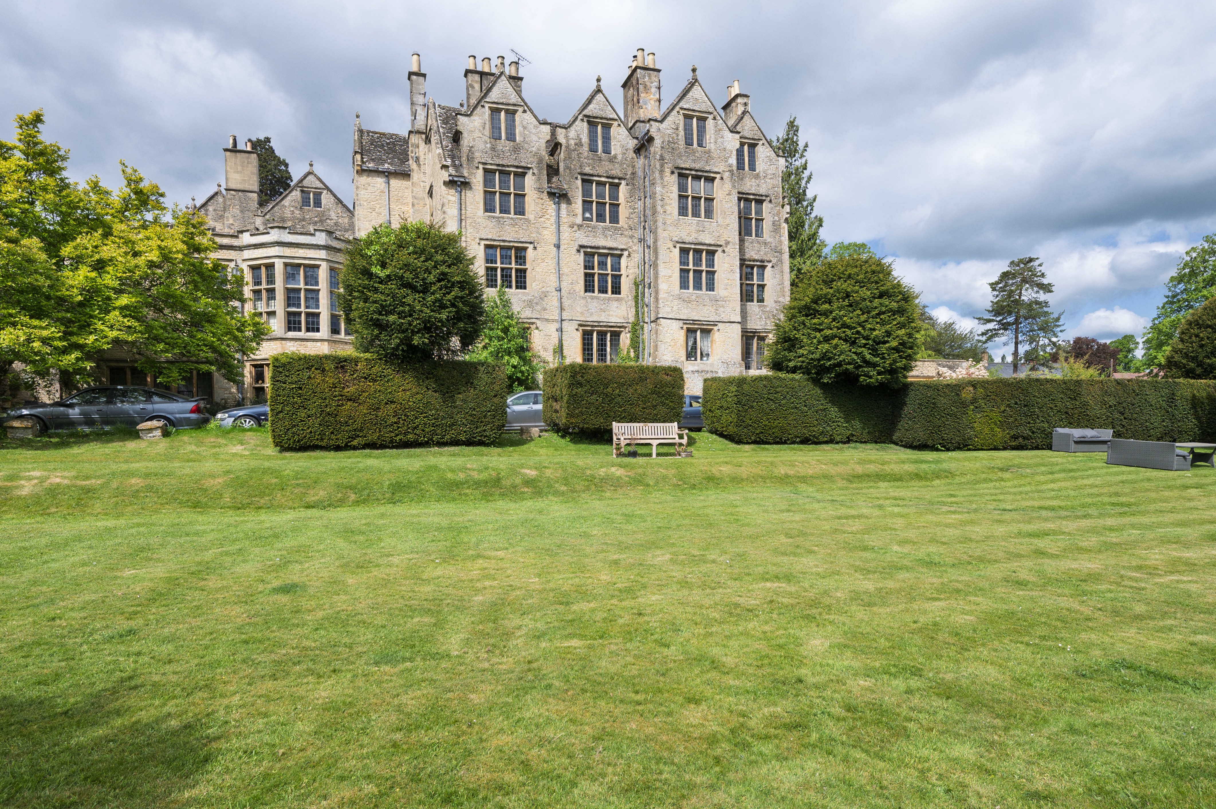 High Street, Shipton-Under-Wychwood, OX7