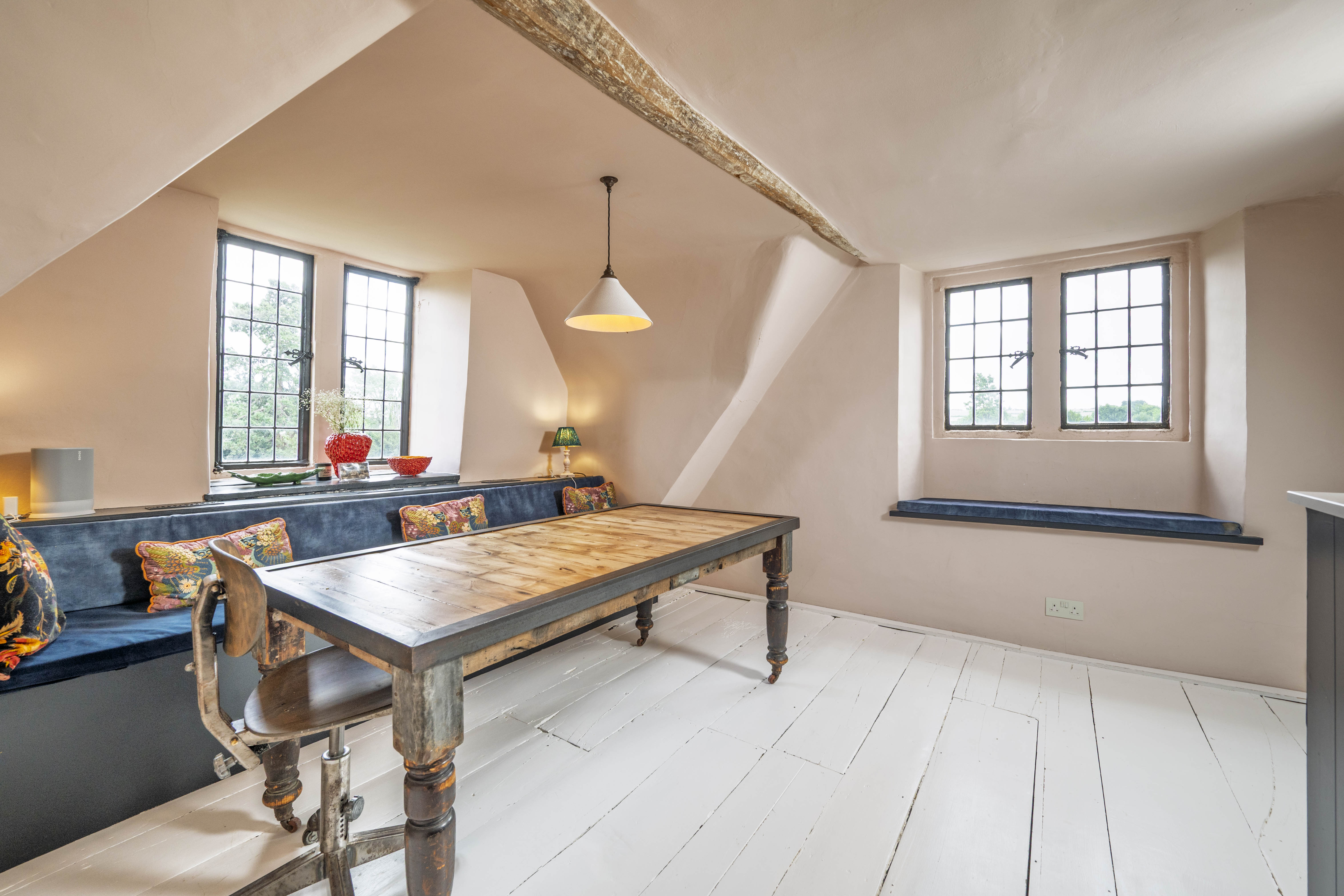 High Street, Shipton-Under-Wychwood, OX7