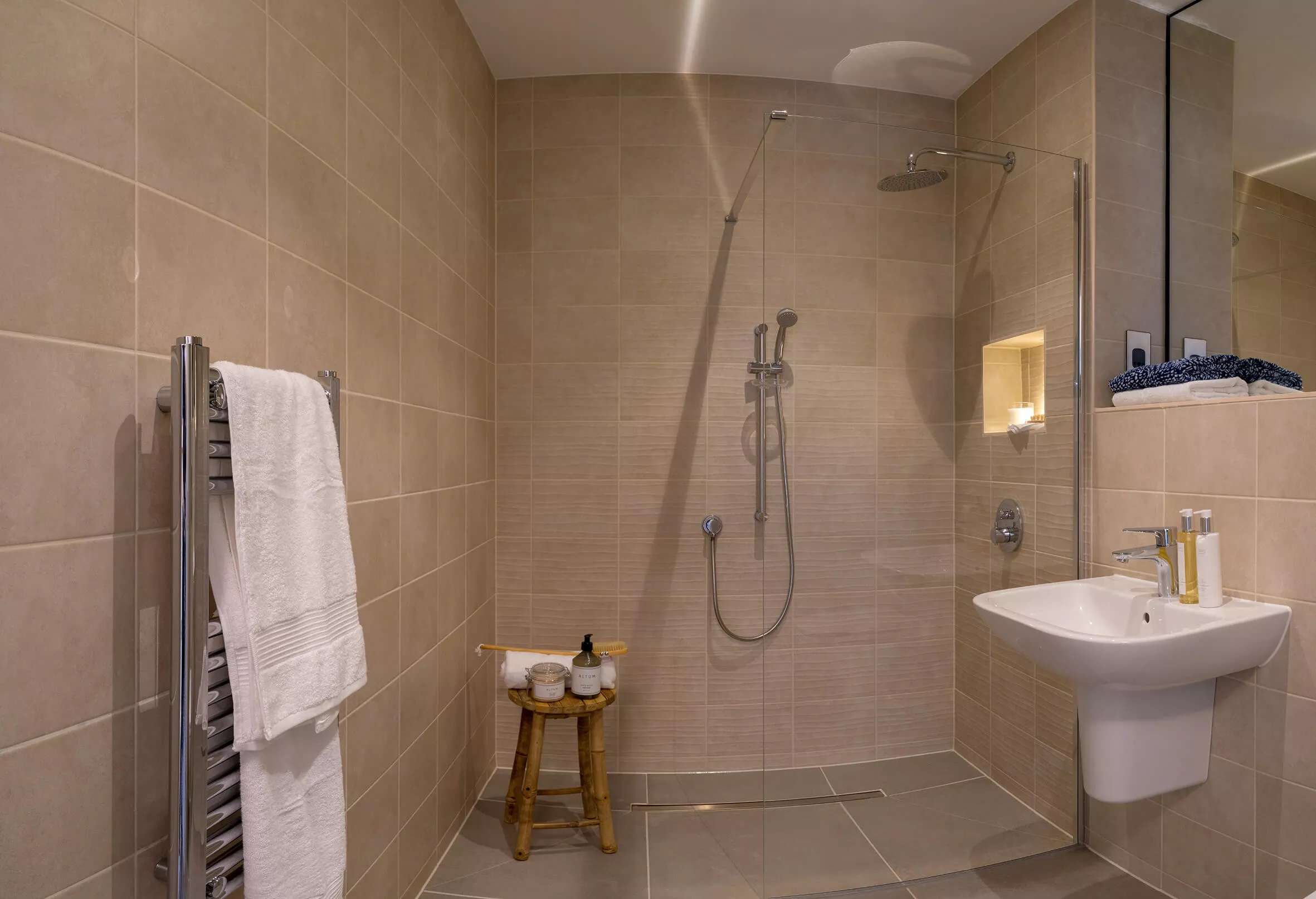 Wintergreen Court, Fosseway, GL54