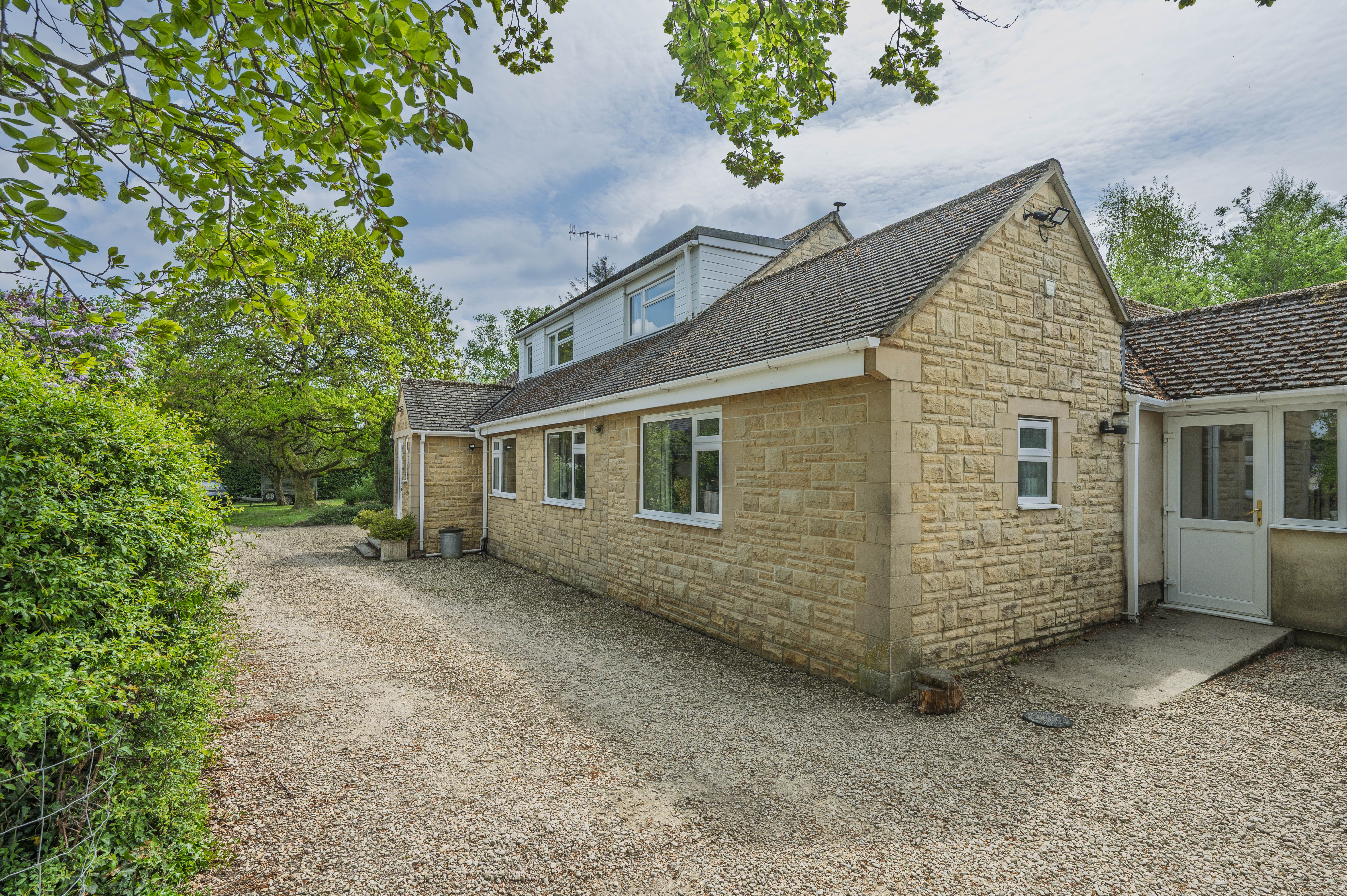 Gloucester Road, Andoversford, GL54