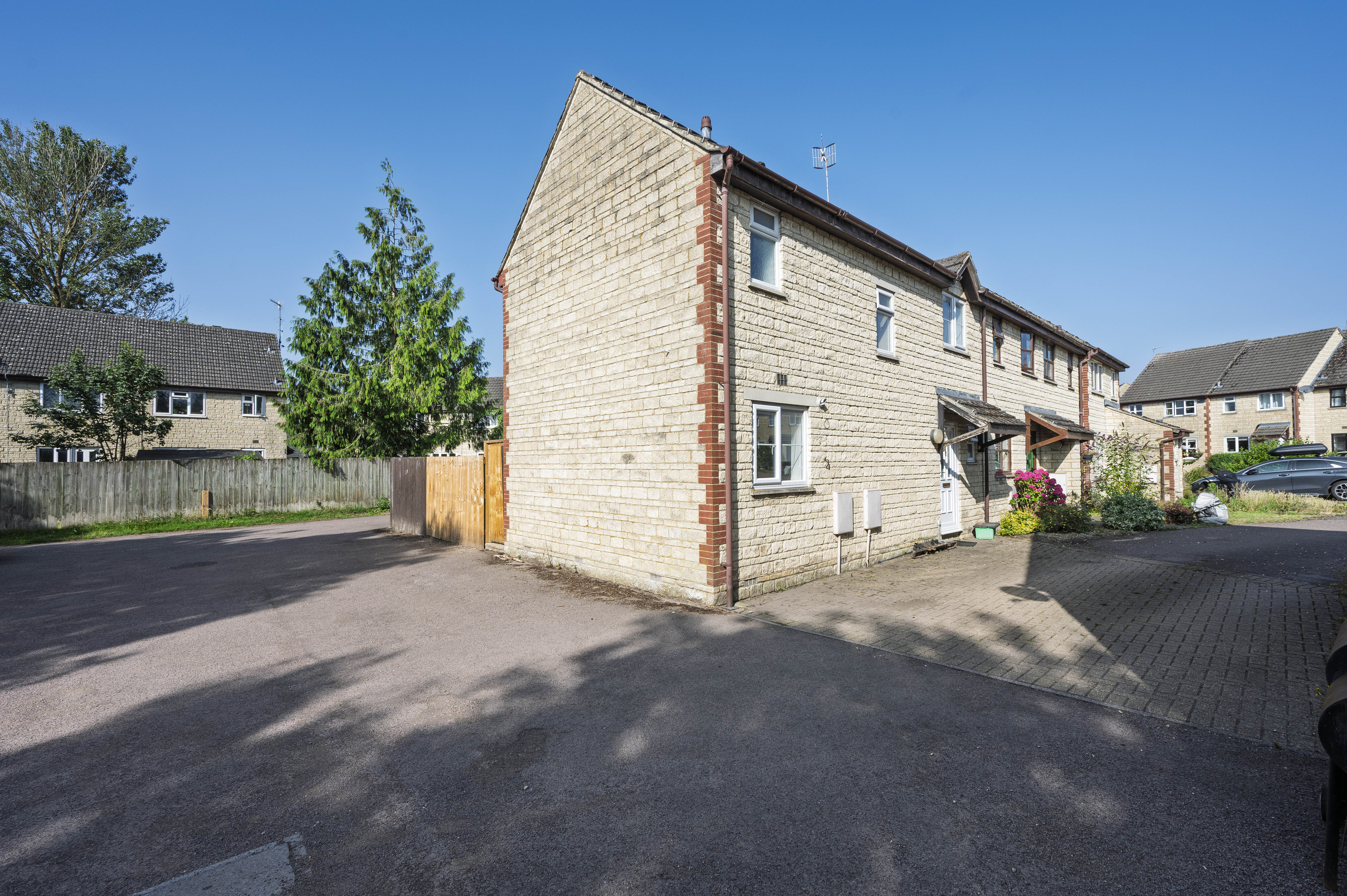 Kings Meadow, Bourton-On-The-Water, GL54