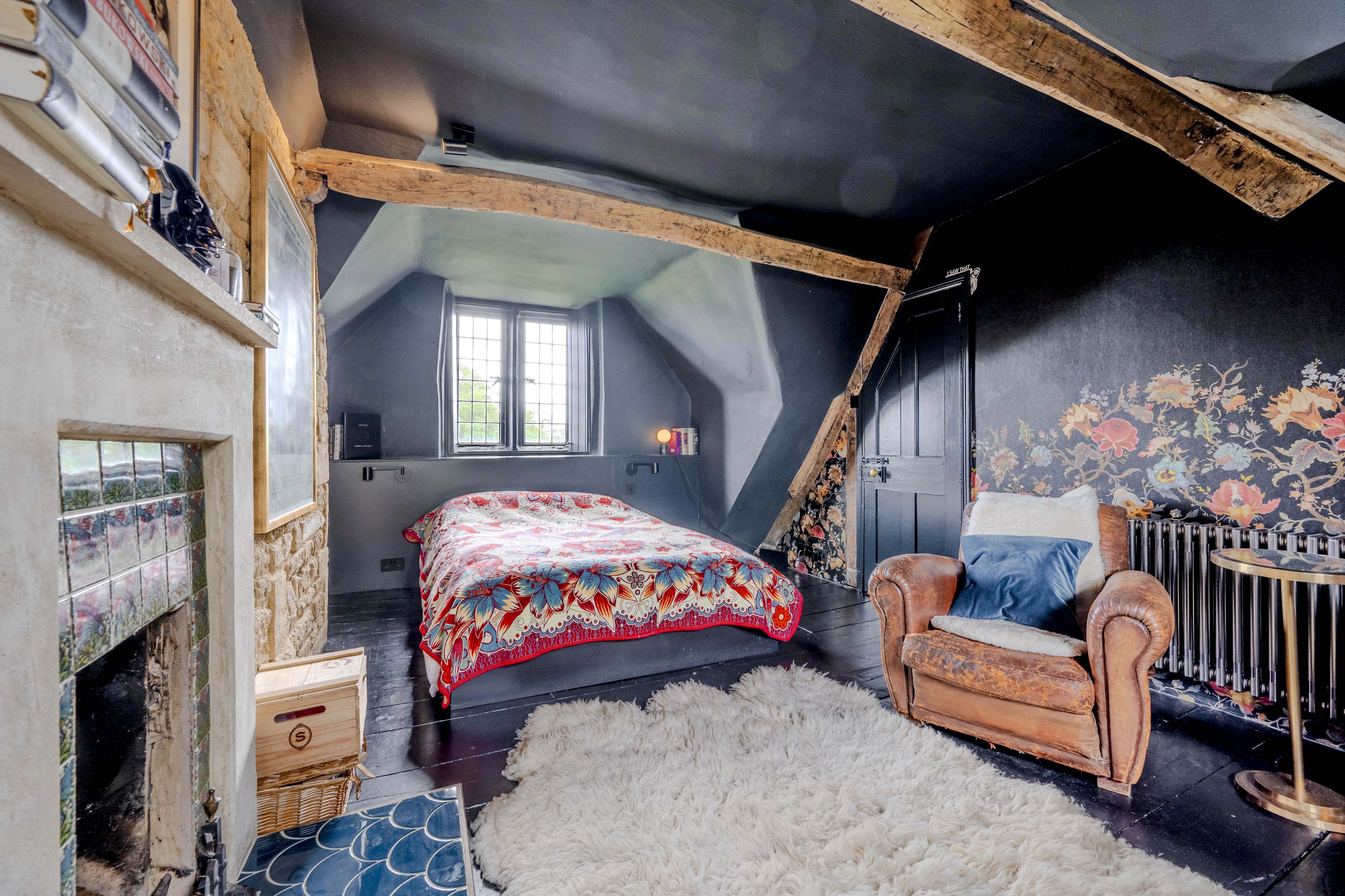 Shipton Court, High Street, OX7