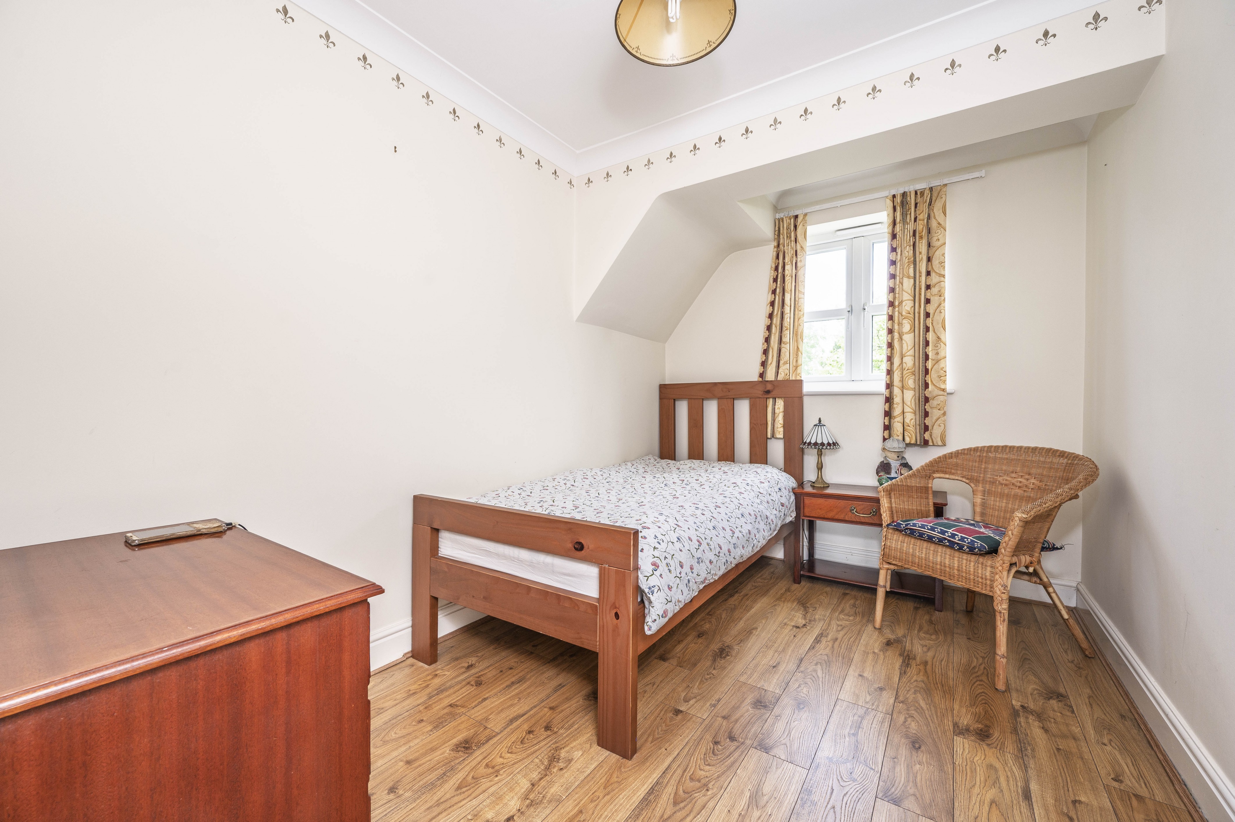 Harris Gardens, Upper Rissington, GL54