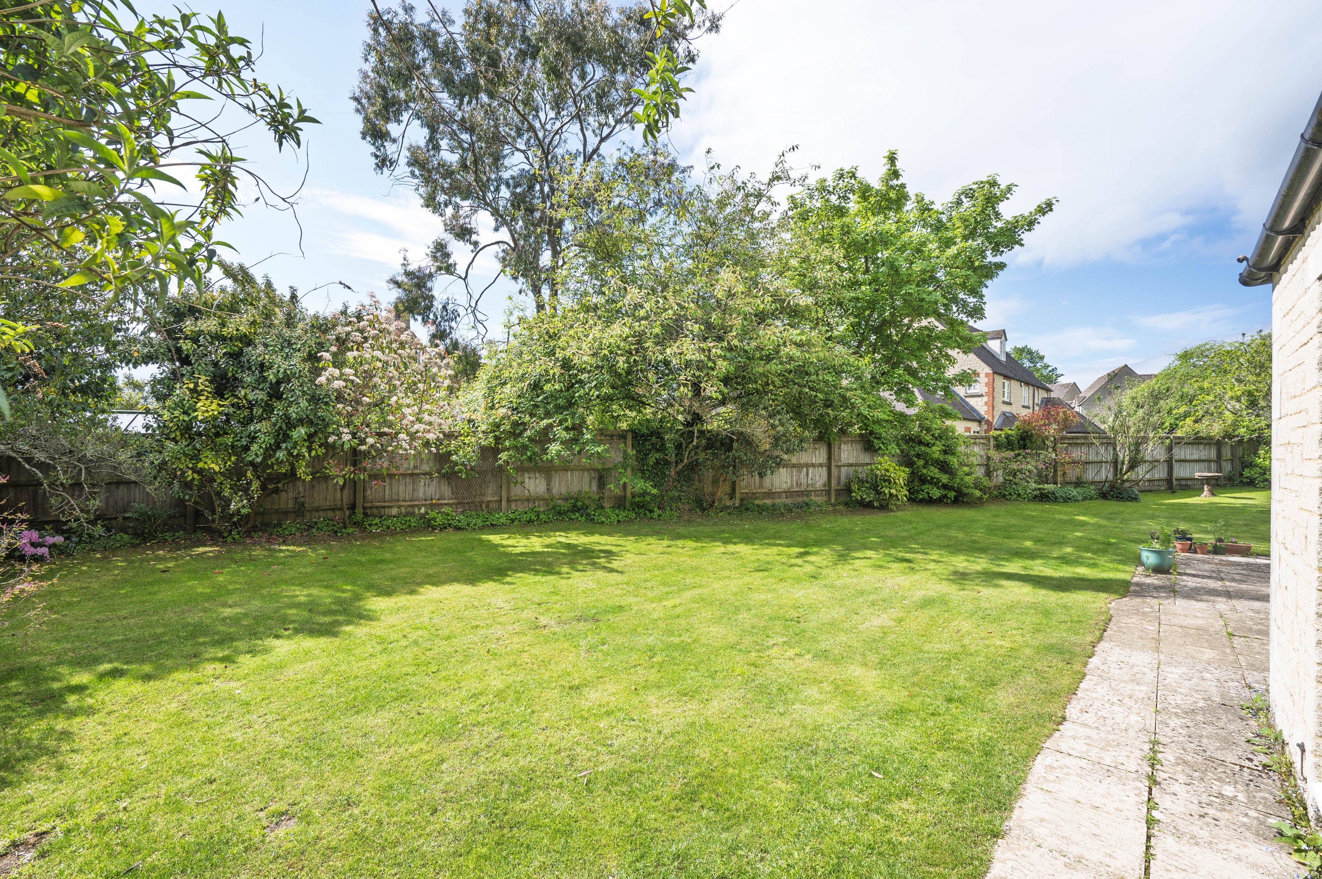 Harris Gardens, Upper Rissington, GL54