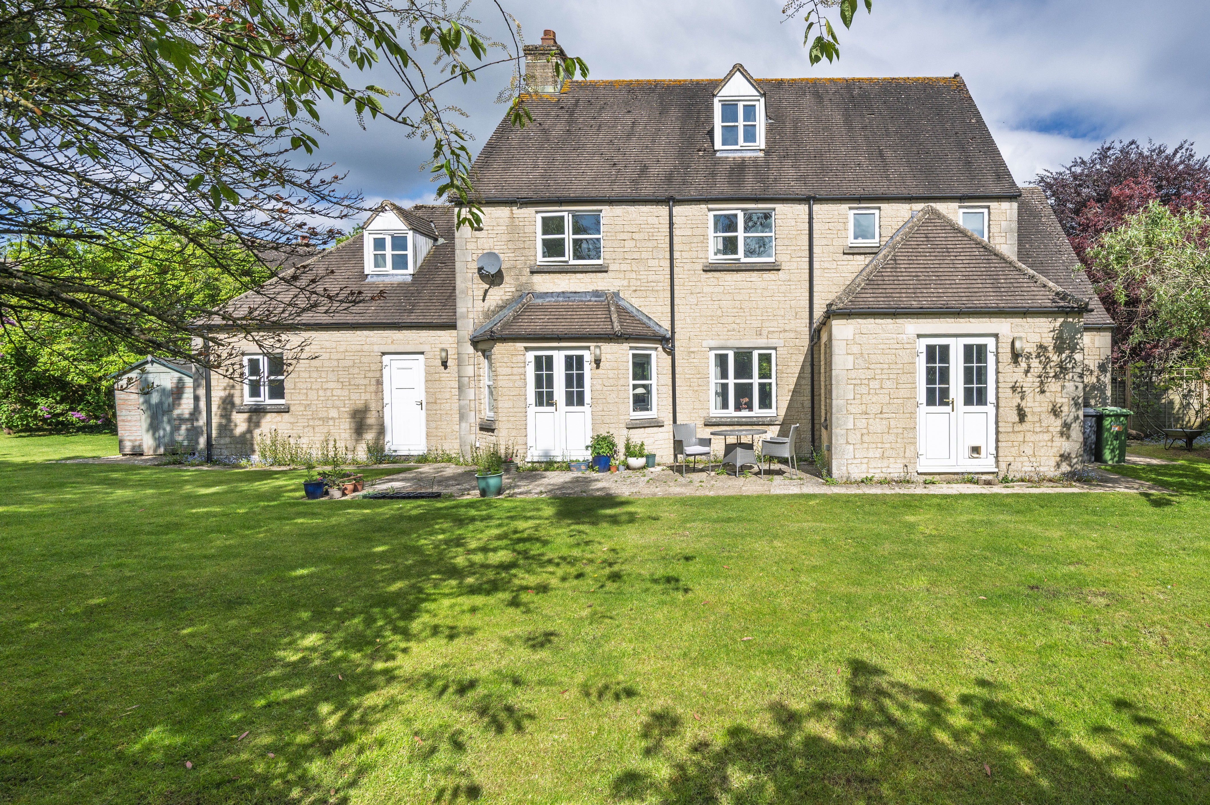 Harris Gardens, Upper Rissington, GL54