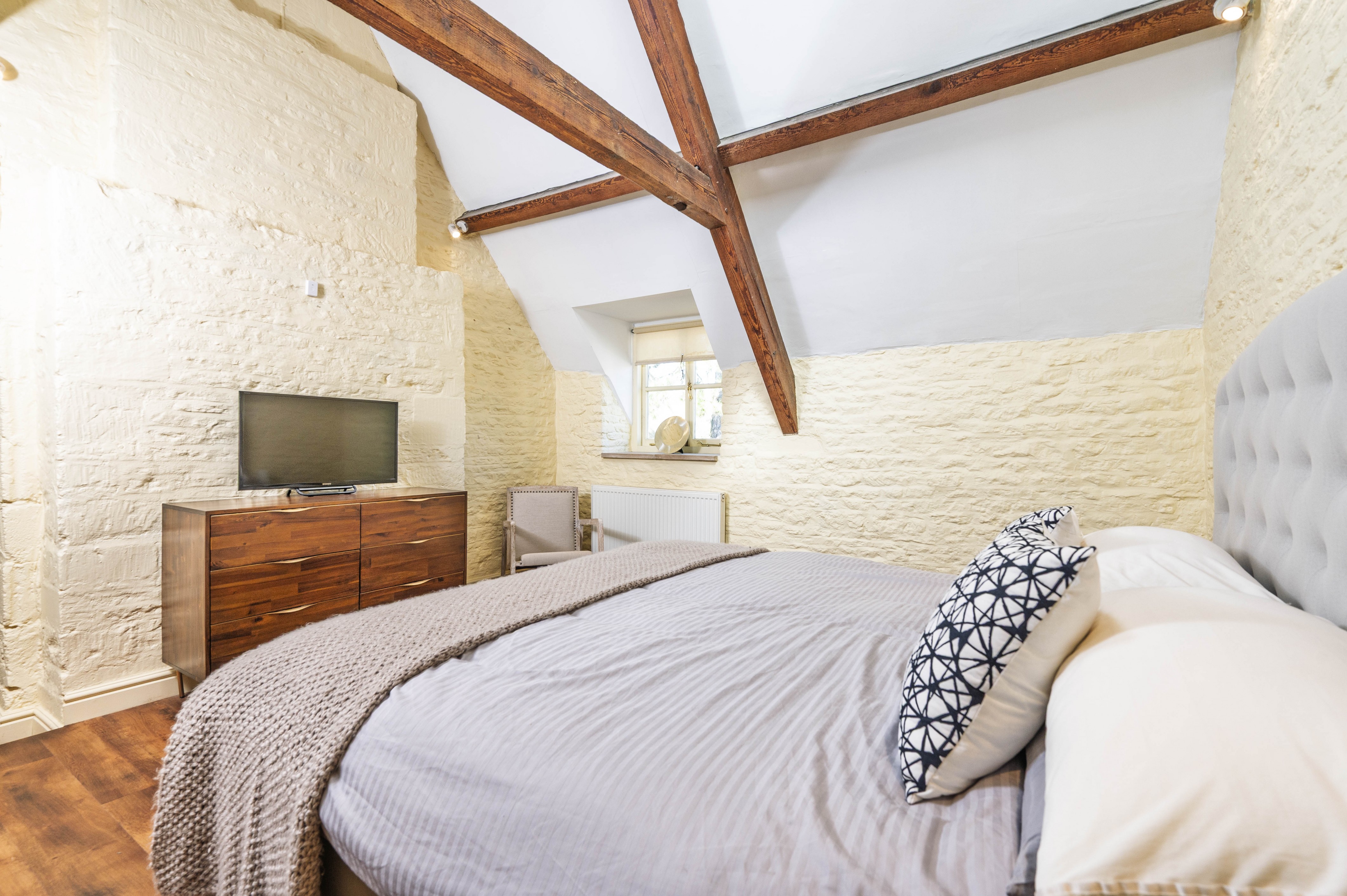 West End, Northleach, GL54