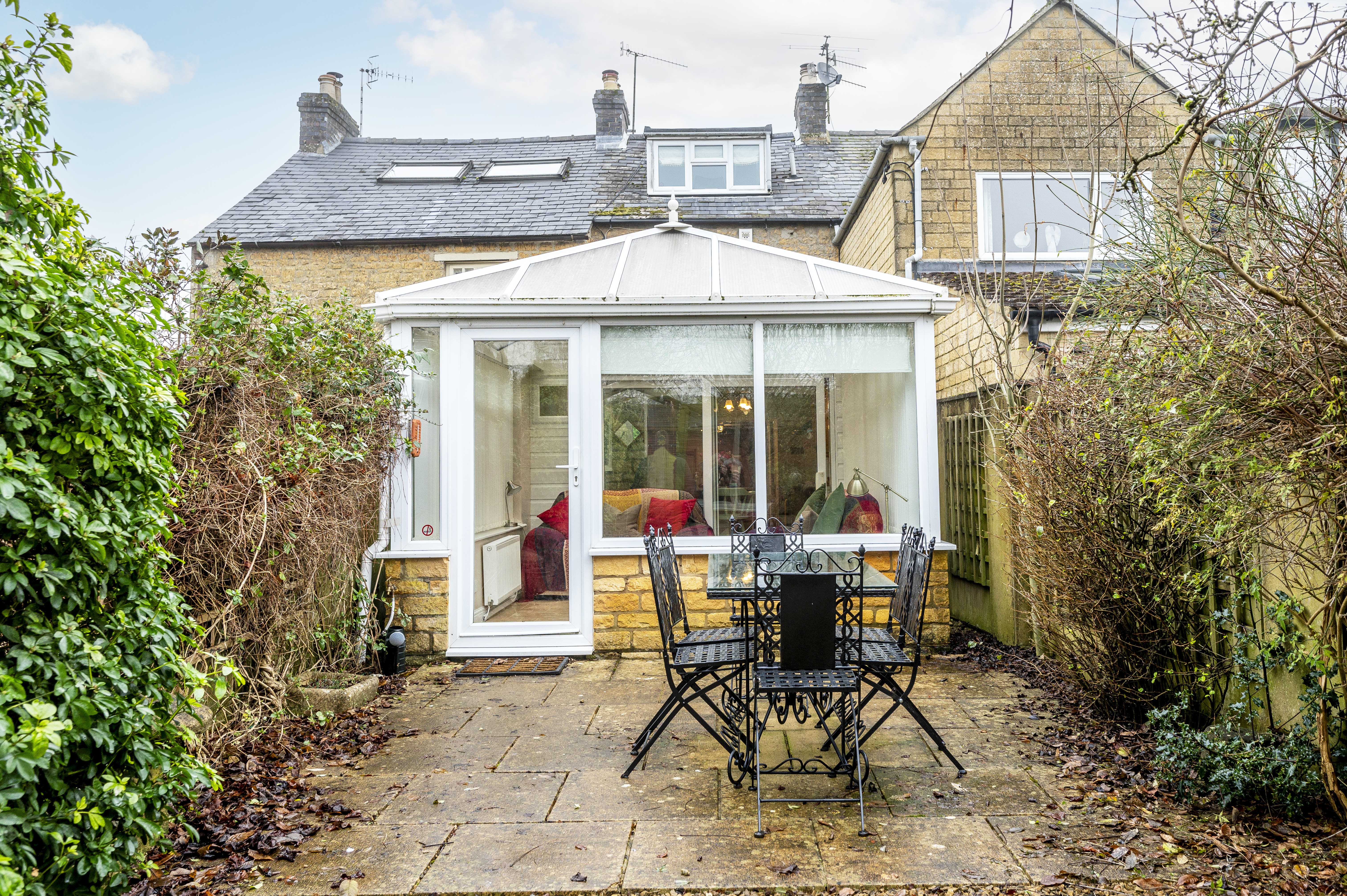 3 Springbank Villas, Lansdowne, GL54