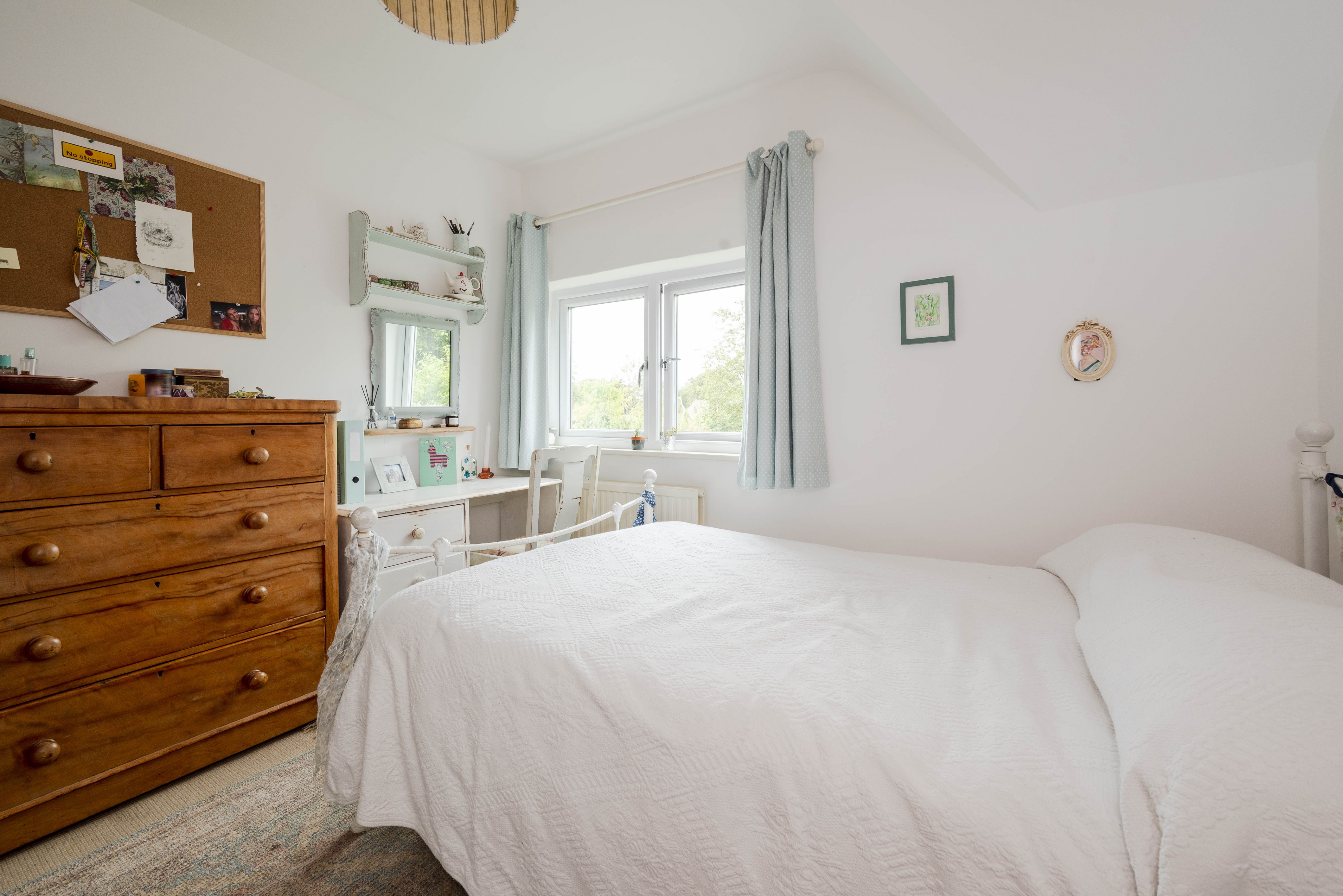 Back Walls, Stow On The Wold, GL54