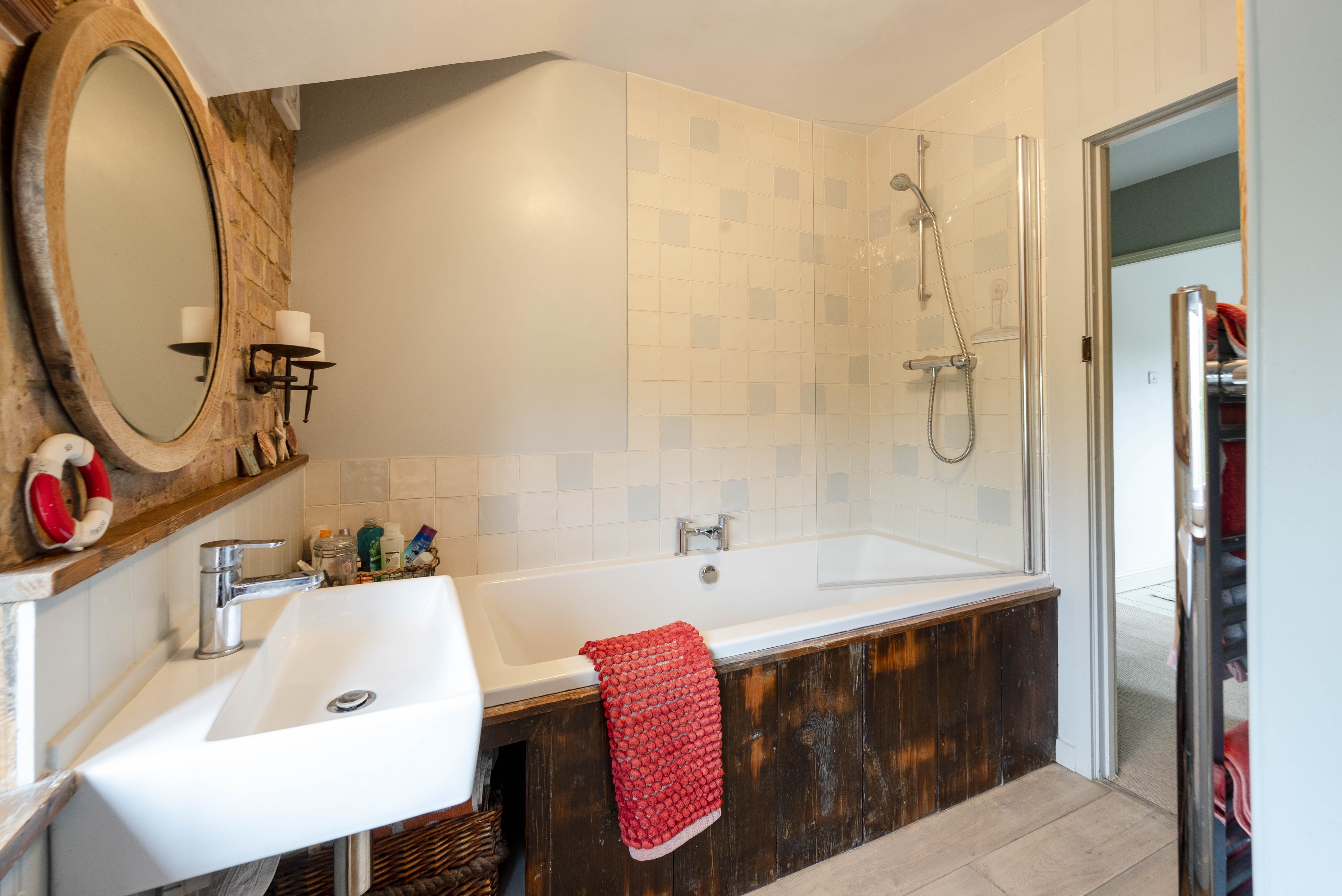 Back Walls, Stow On The Wold, GL54