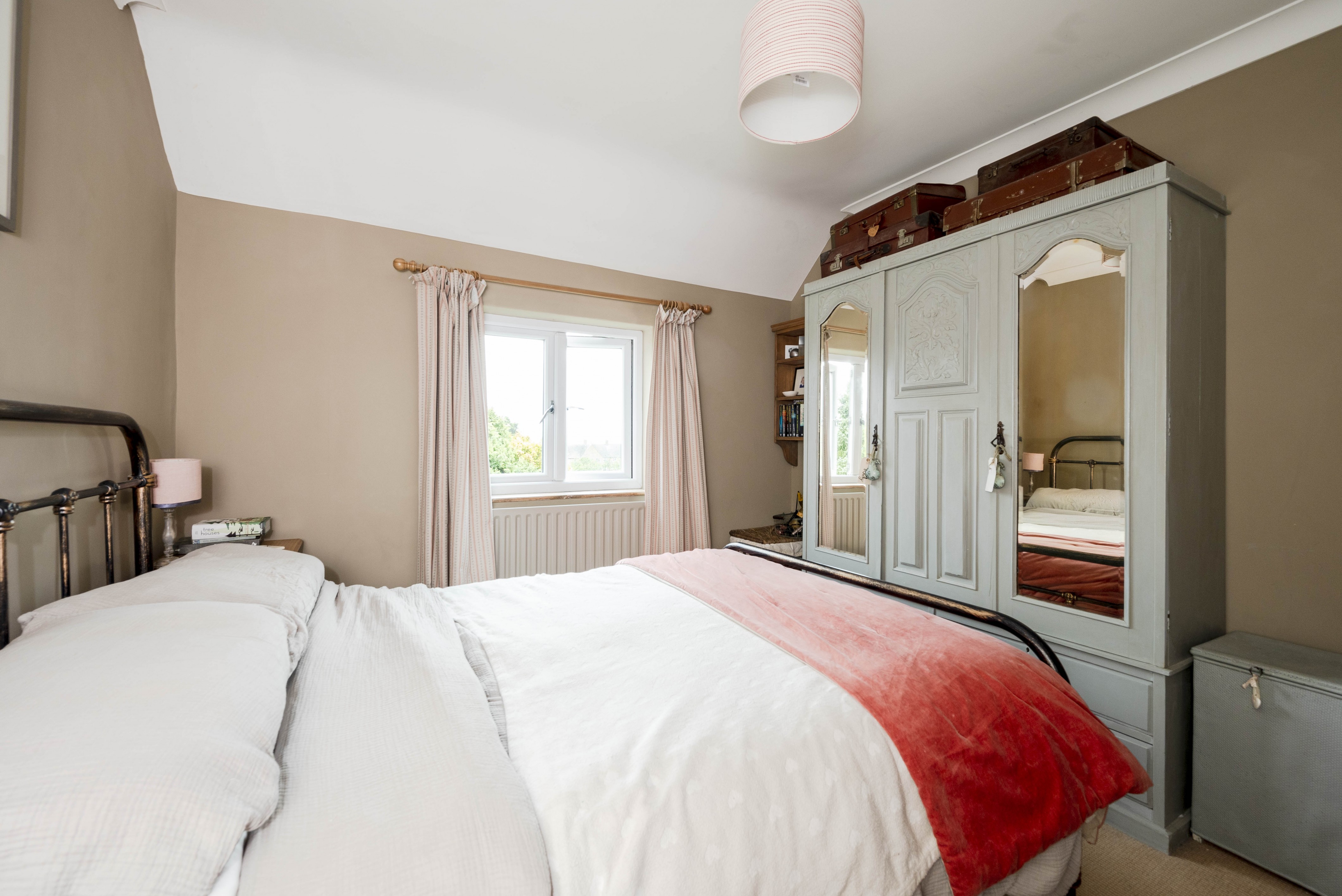 Back Walls, Stow On The Wold, GL54