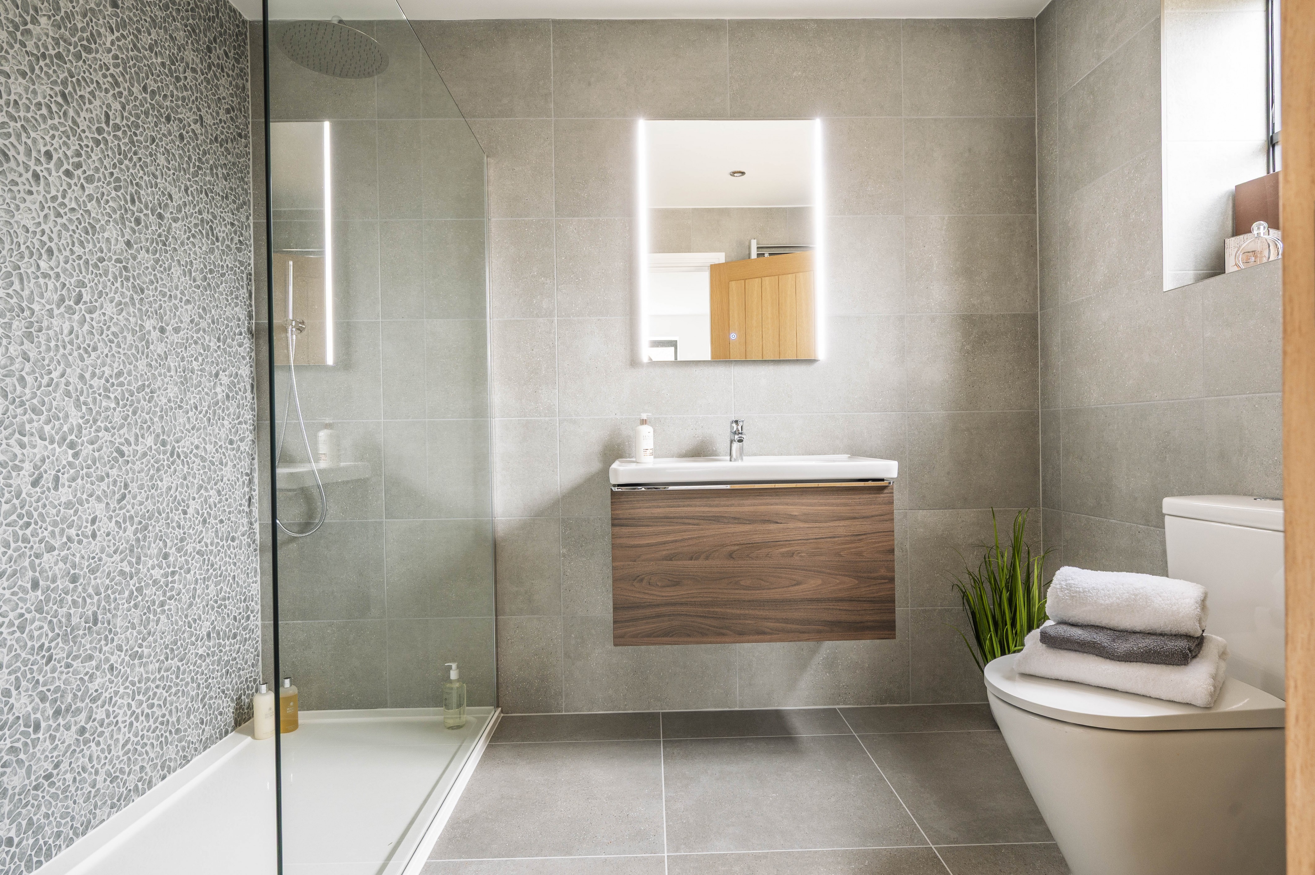 2 Grove Court, Station Road, GL54