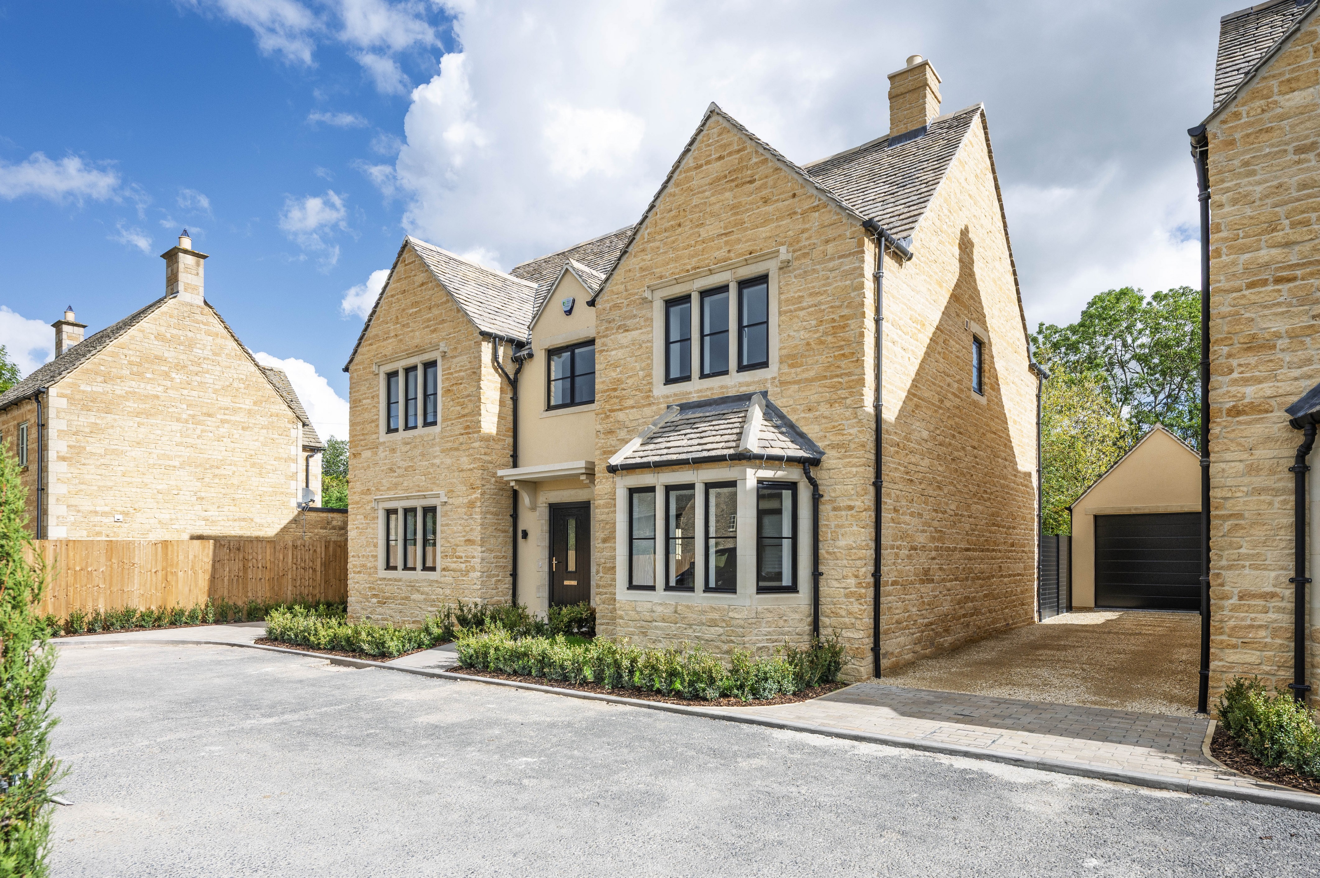 2 Grove Court, Station Road, GL54