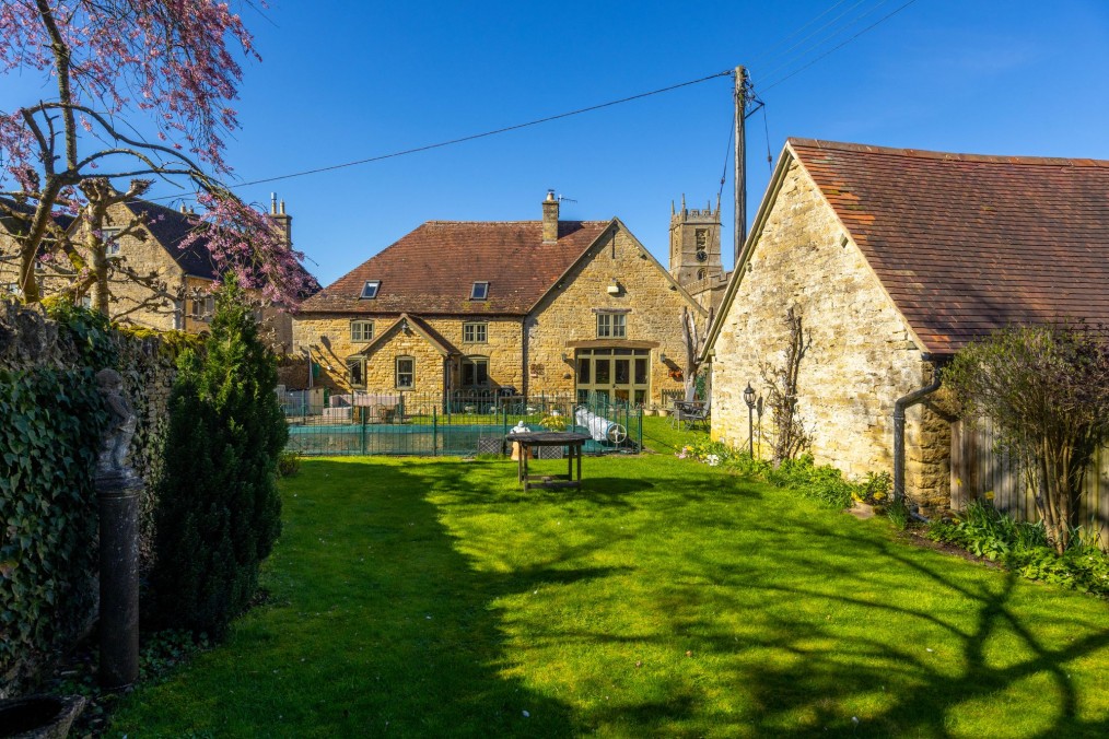 Main Street, Long Compton, CV36