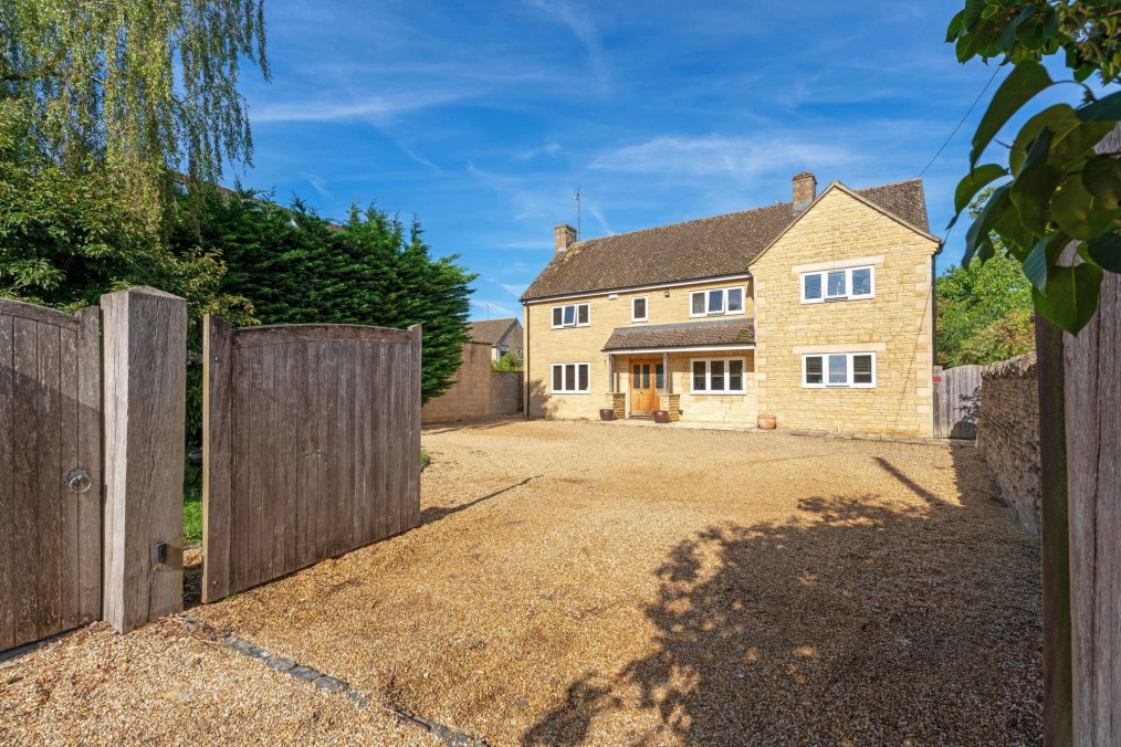 High Street, Milton-Under-Wychwood, OX7