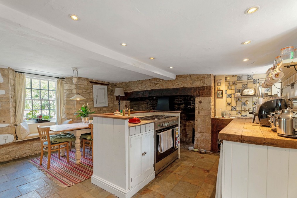 High Street, Milton-Under-Wychwood, OX7