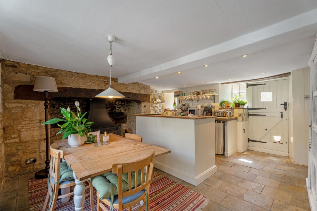 High Street, Milton-Under-Wychwood, OX7
