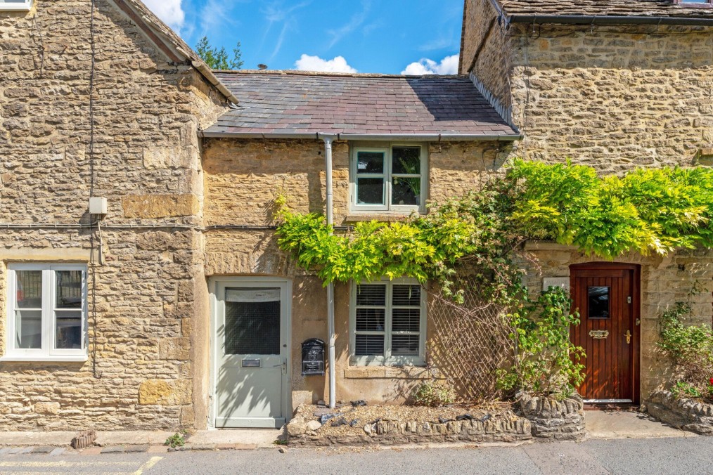 Back Walls, Stow On The Wold, GL54