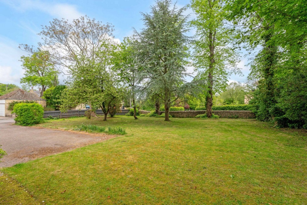 Courtlands Road, Shipton-Under-Wychwood, OX7