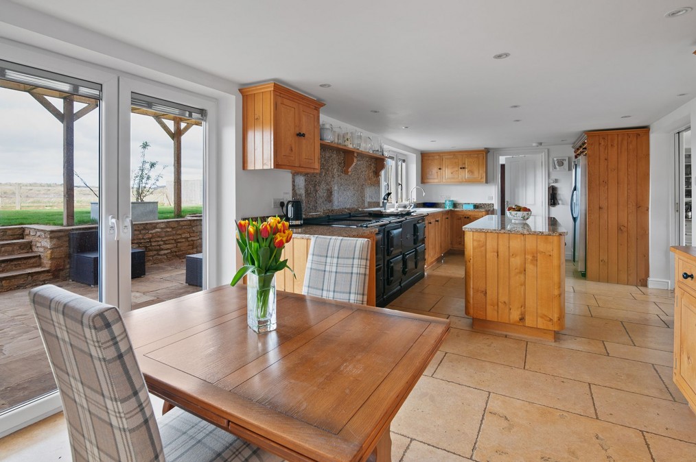 High Street, Milton-Under-Wychwood, OX7