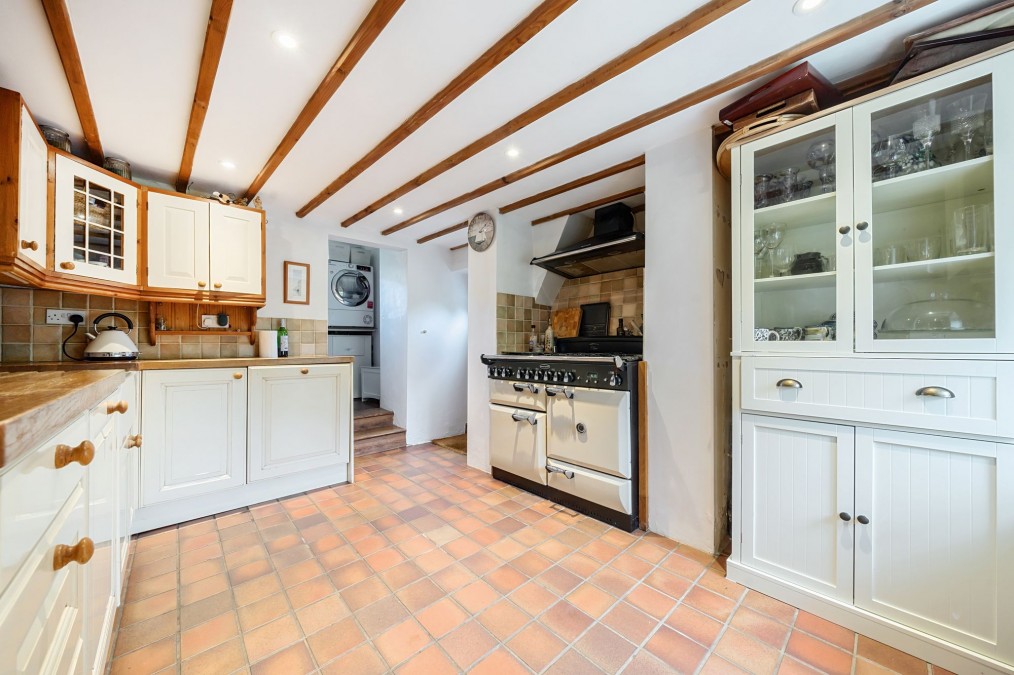 Enstone Road, Middle Barton, OX7
