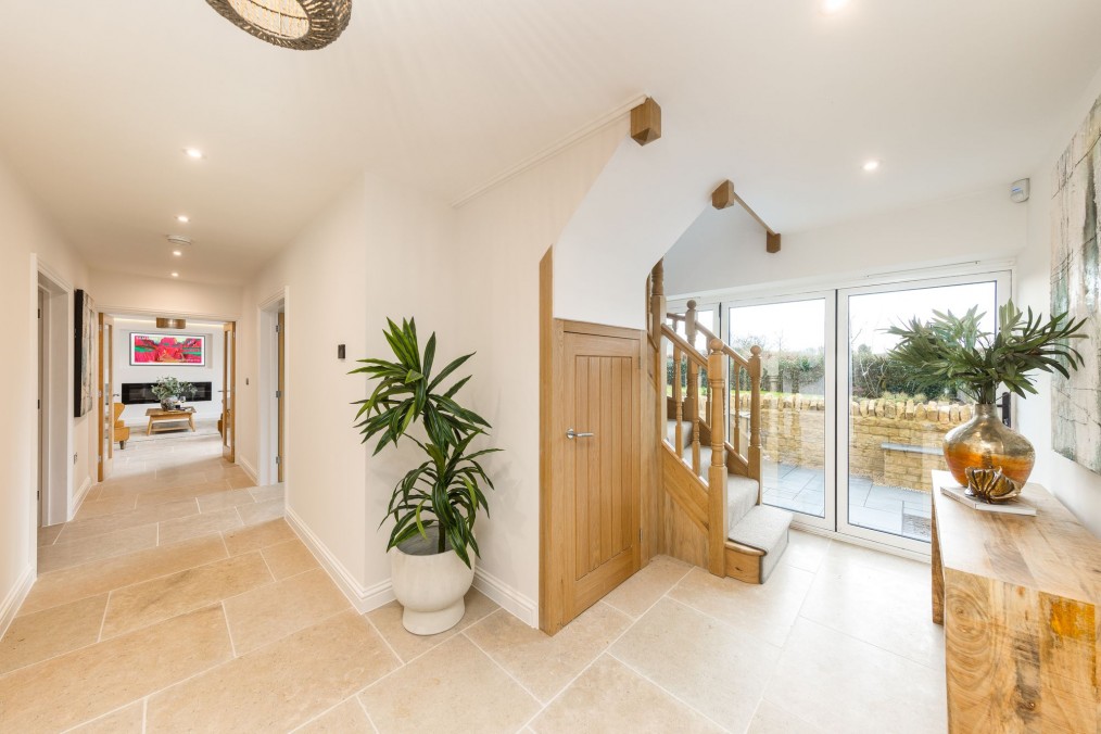 Frog Lane, Milton Under Wychwood, OX7