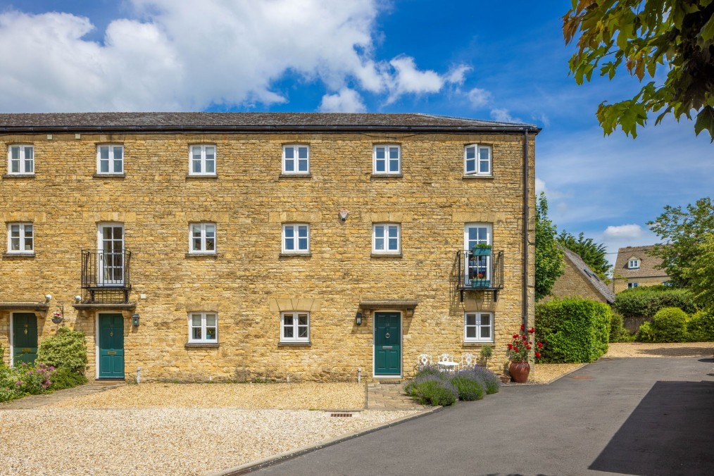 Cotshill Gardens, Chipping Norton, OX7