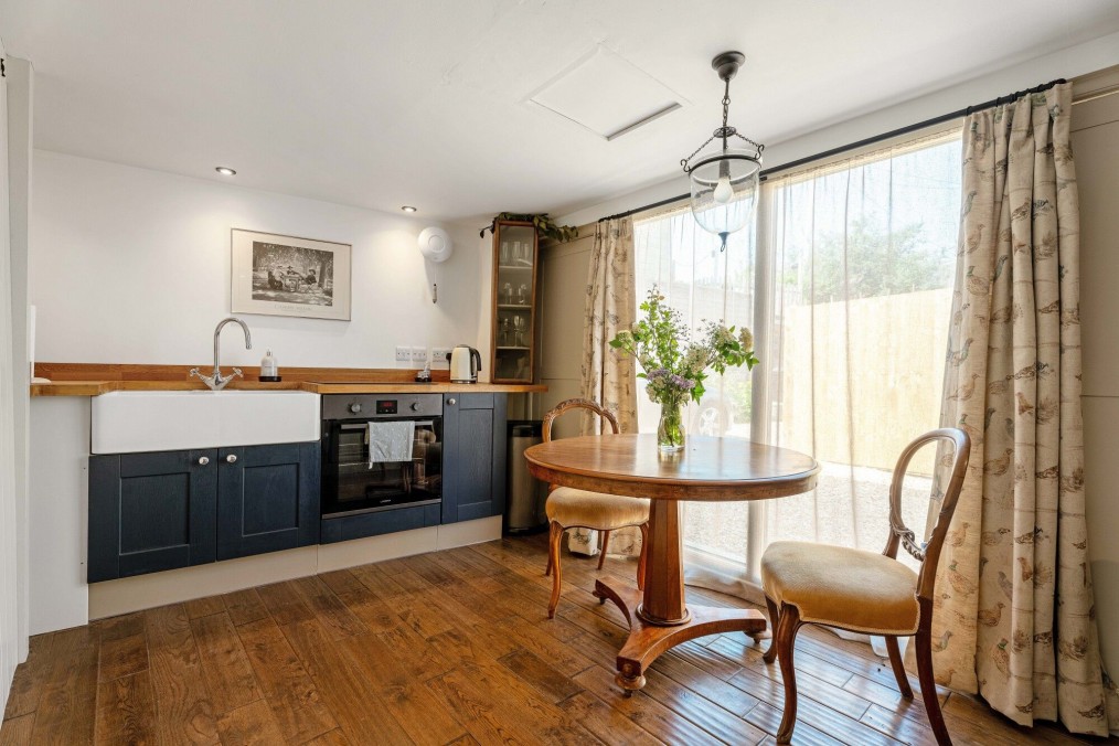 Gas Lane, Shipton-Under-Wychwood, OX7