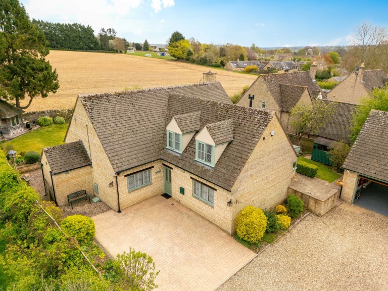 West End, Chadlington, OX7