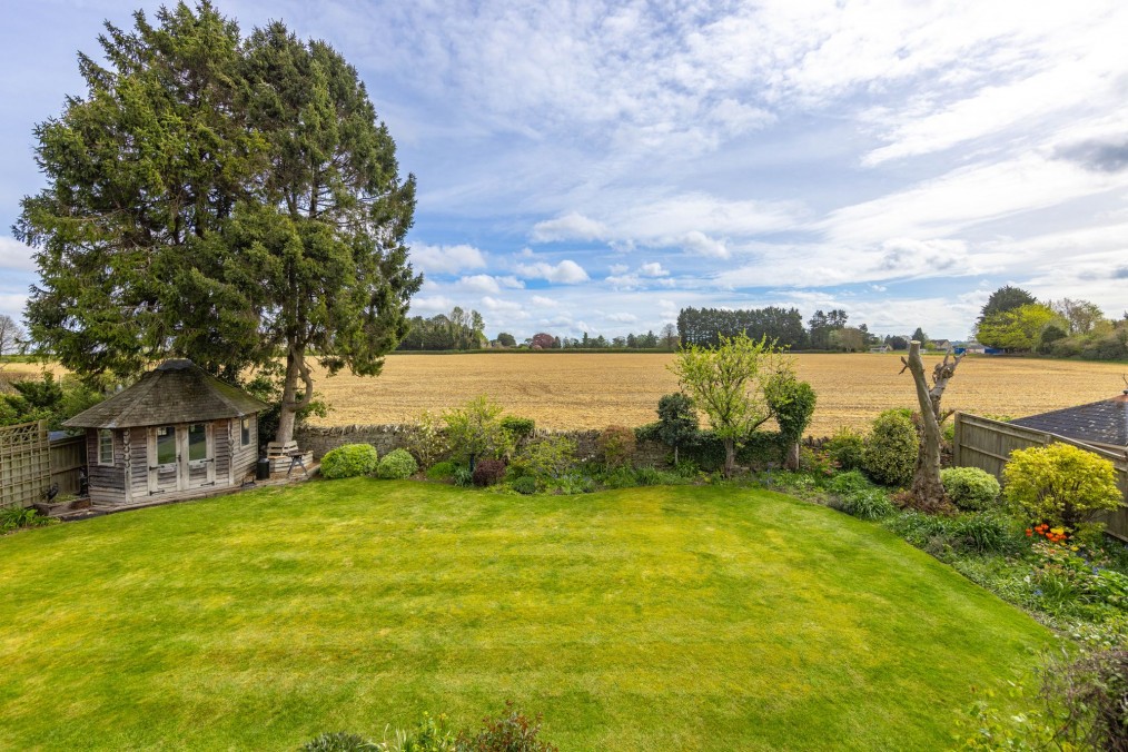 West End, Chadlington, OX7