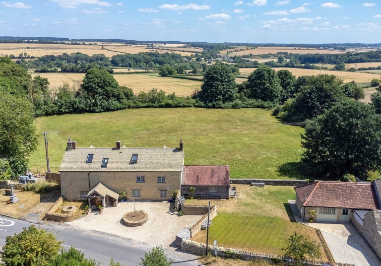 School Road, Finstock, OX7