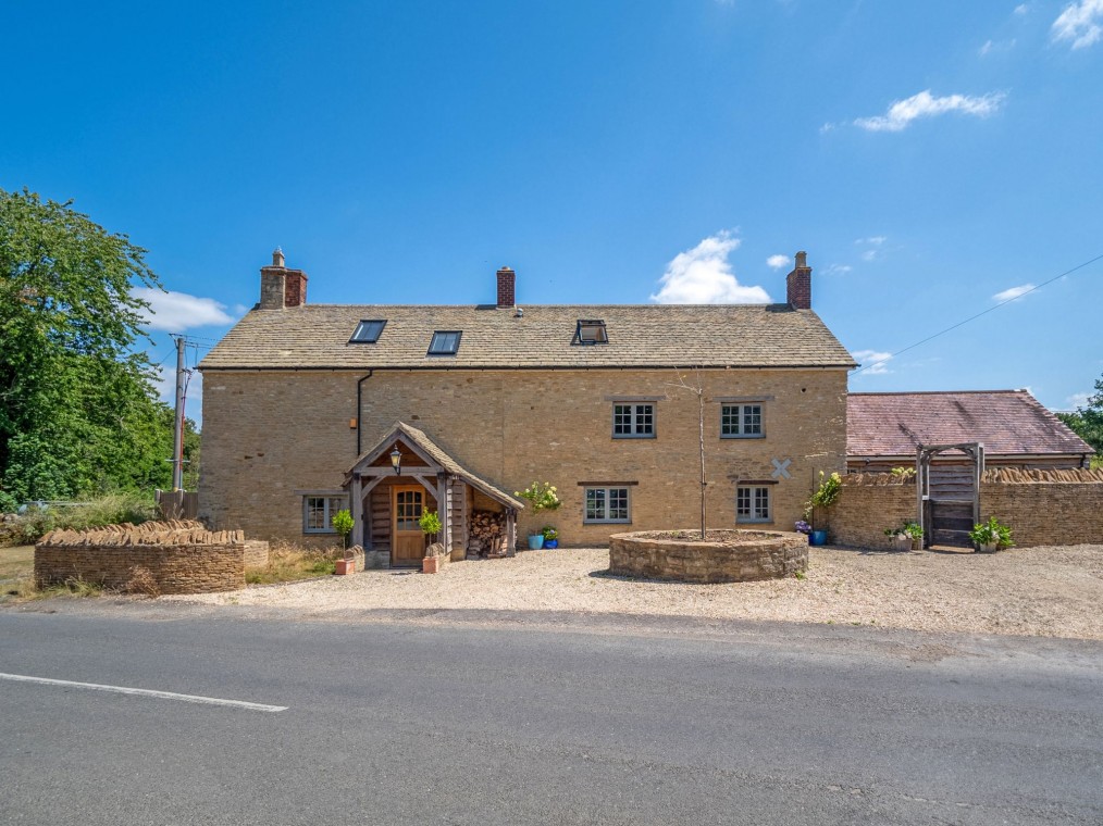 School Road, Finstock, OX7