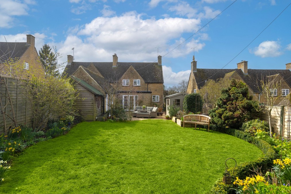 Hastings Hill, Churchill, OX7