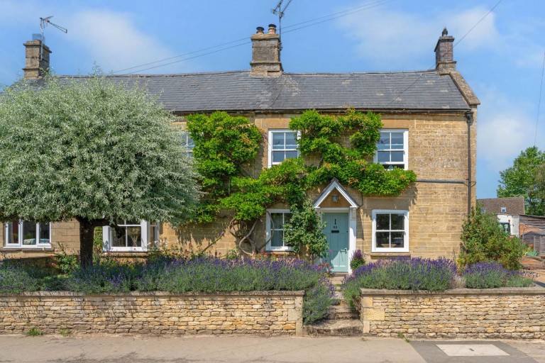 High Street, Milton-Under-Wychwood, OX7